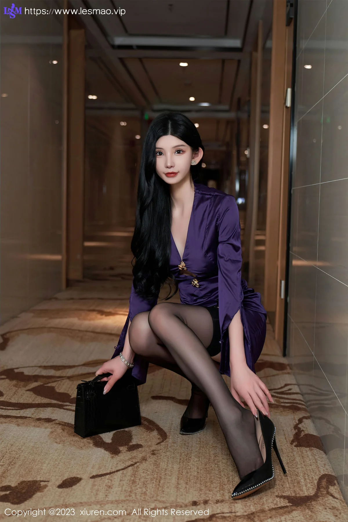 XiuRen 秀人 No.7398  周于希Sally 主题《老公说，紫色很有韵味》厦门旅拍11 - 19