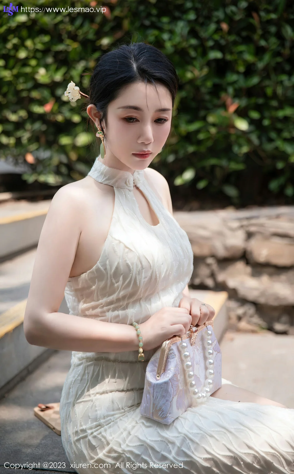 XiuRen 秀人 No.7435  严利娅Yuliya 白色旗袍性感写真 - 26