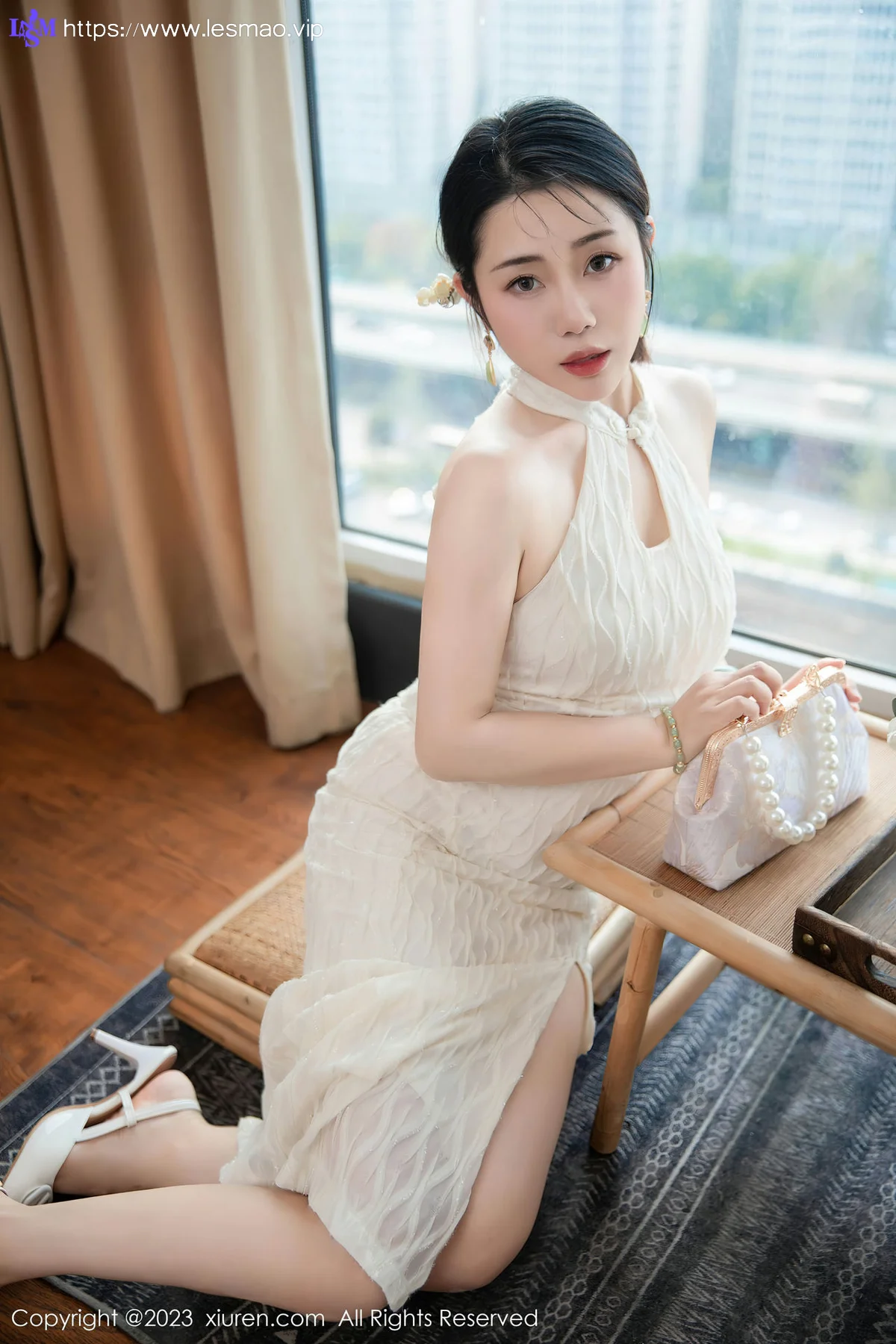 XiuRen 秀人 No.7435  严利娅Yuliya 白色旗袍性感写真 - 56