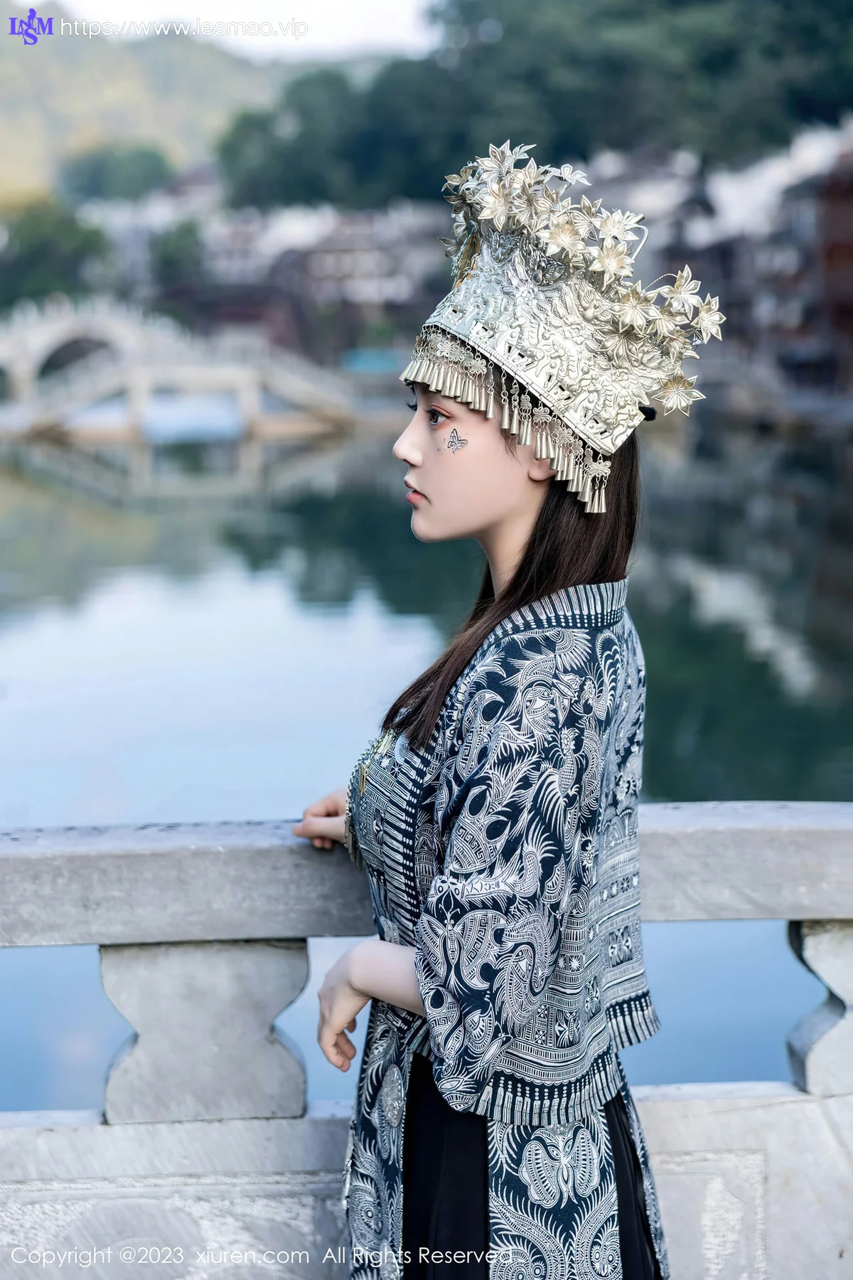 XiuRen 秀人 No.7448  豆瓣酱 银饰苗族服饰性感写真111 - 14