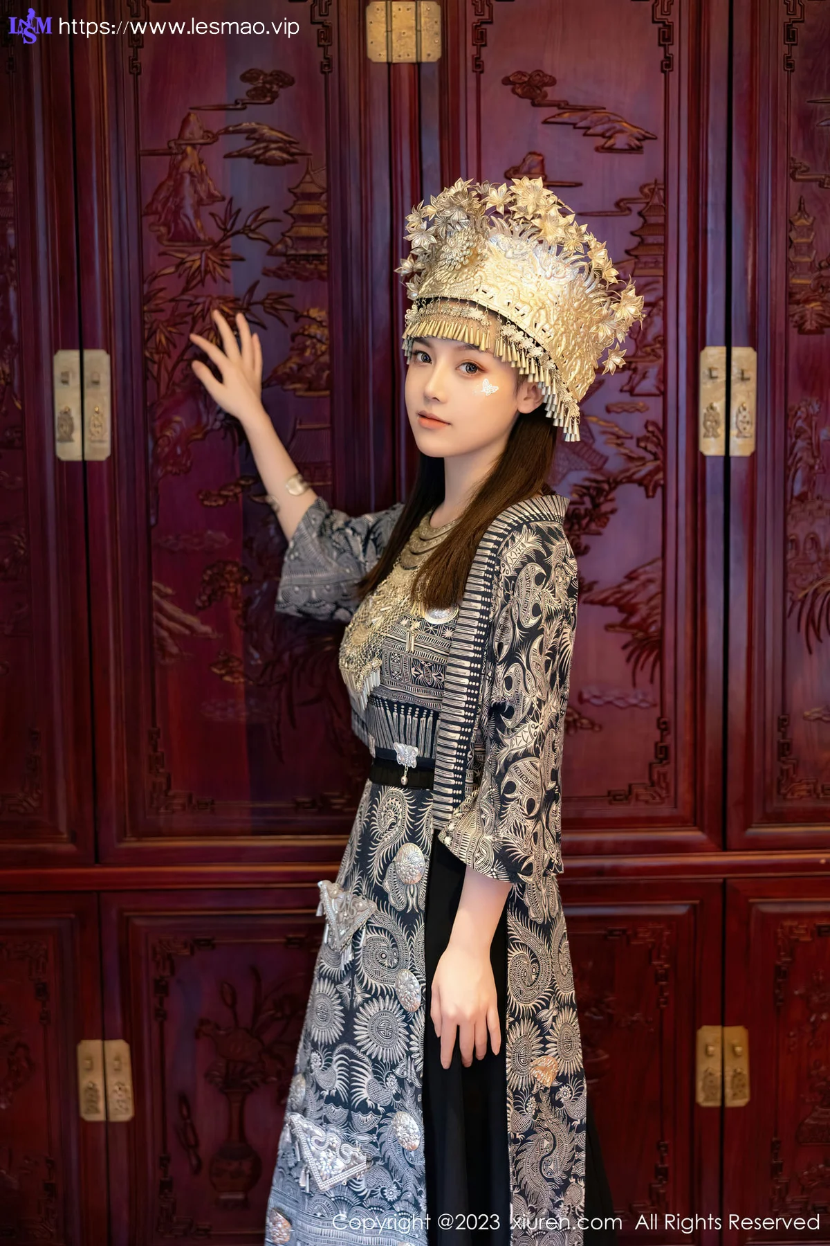 XiuRen 秀人 No.7448  豆瓣酱 银饰苗族服饰性感写真111 - 19