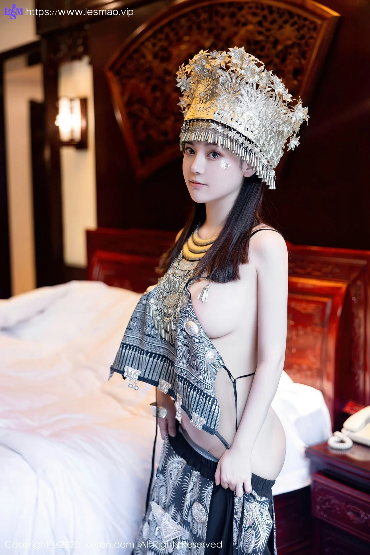 XiuRen 秀人 No.7448  豆瓣酱 银饰苗族服饰性感写真111 - 39