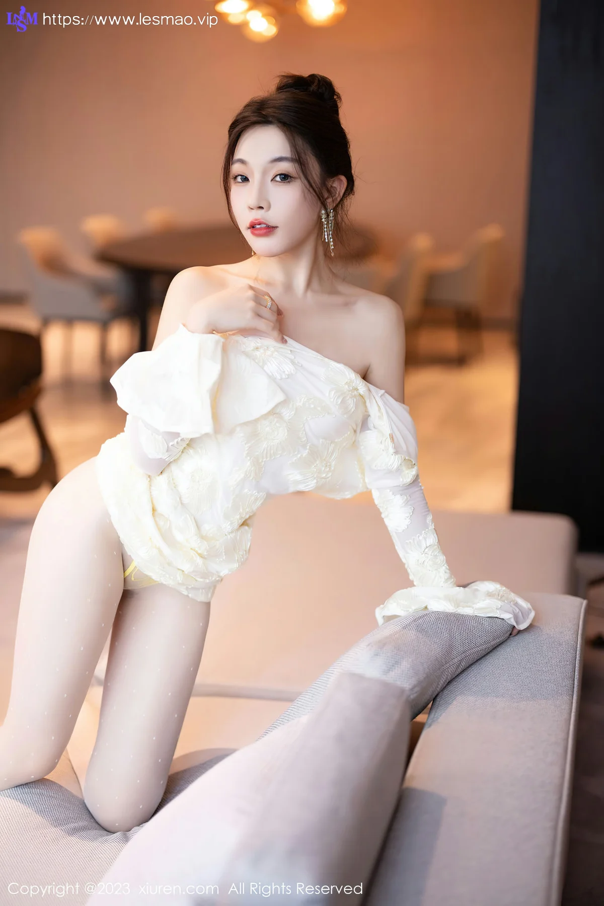 XiuRen 秀人 No.7476  徐莉芝Booty 诱人白色丝袜安吉旅拍22 - 26