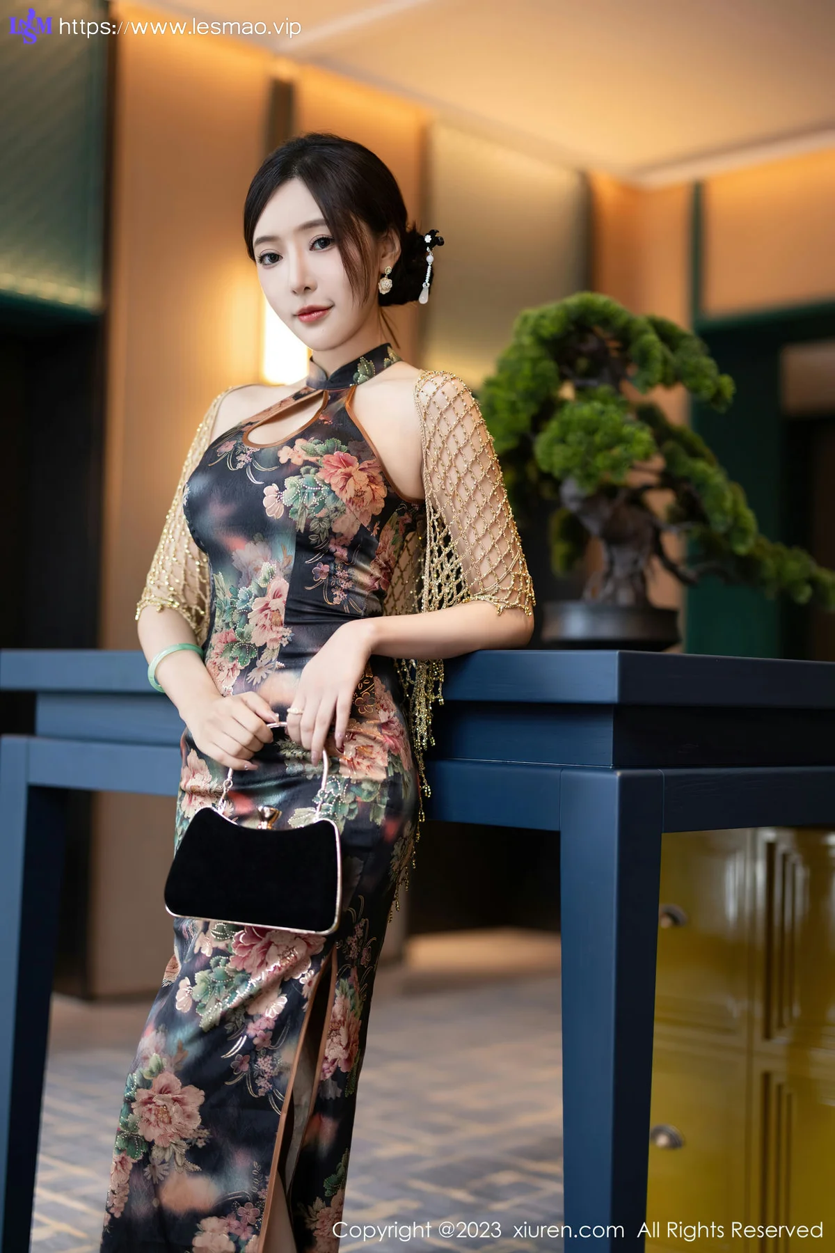 XiuRen 秀人 No.7495  王馨瑶yanni 花纹旗袍安吉旅拍2 - 15