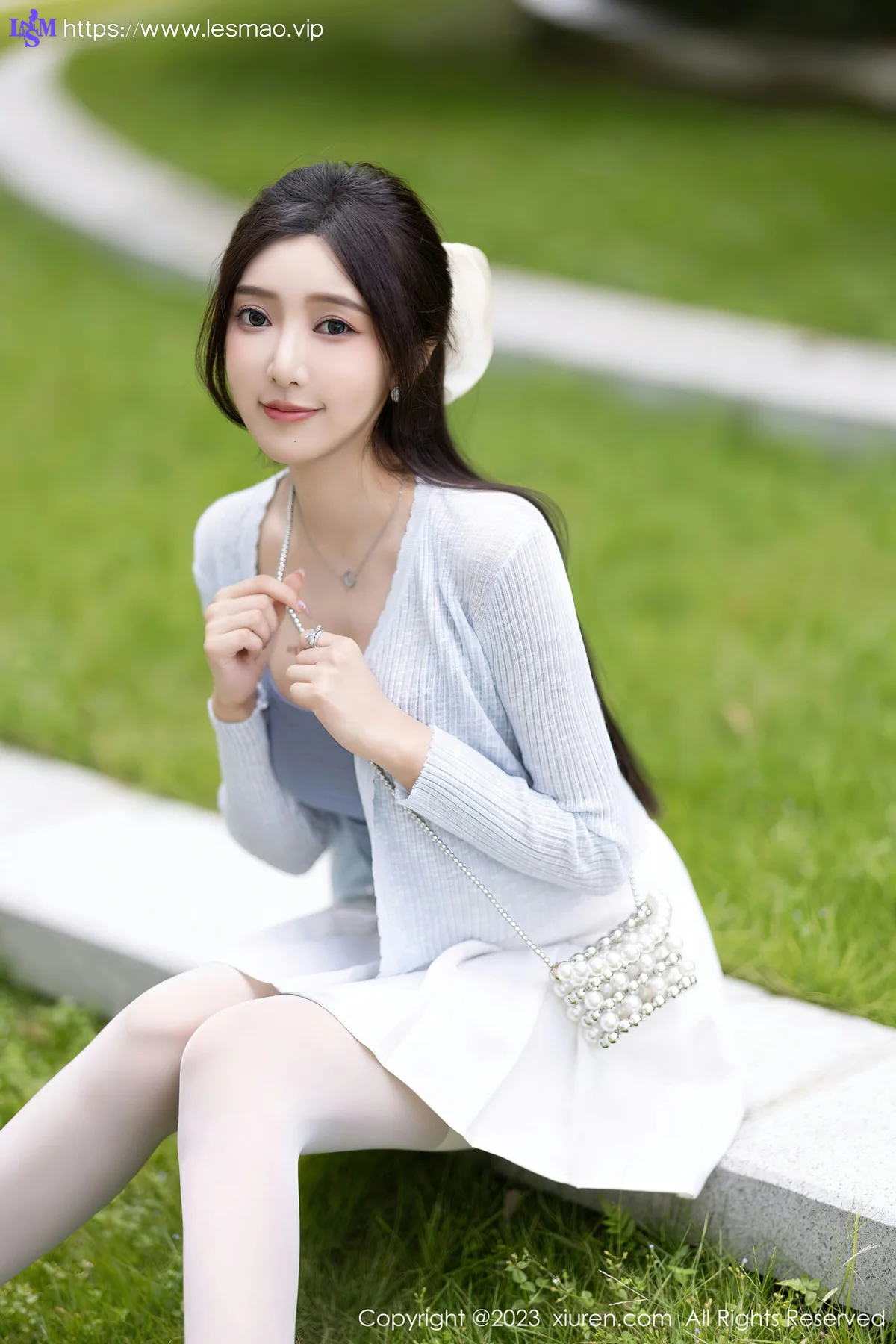 XiuRen 秀人 No.7515  王馨瑶yanni 诱人白色丝袜安吉旅拍11 - 19