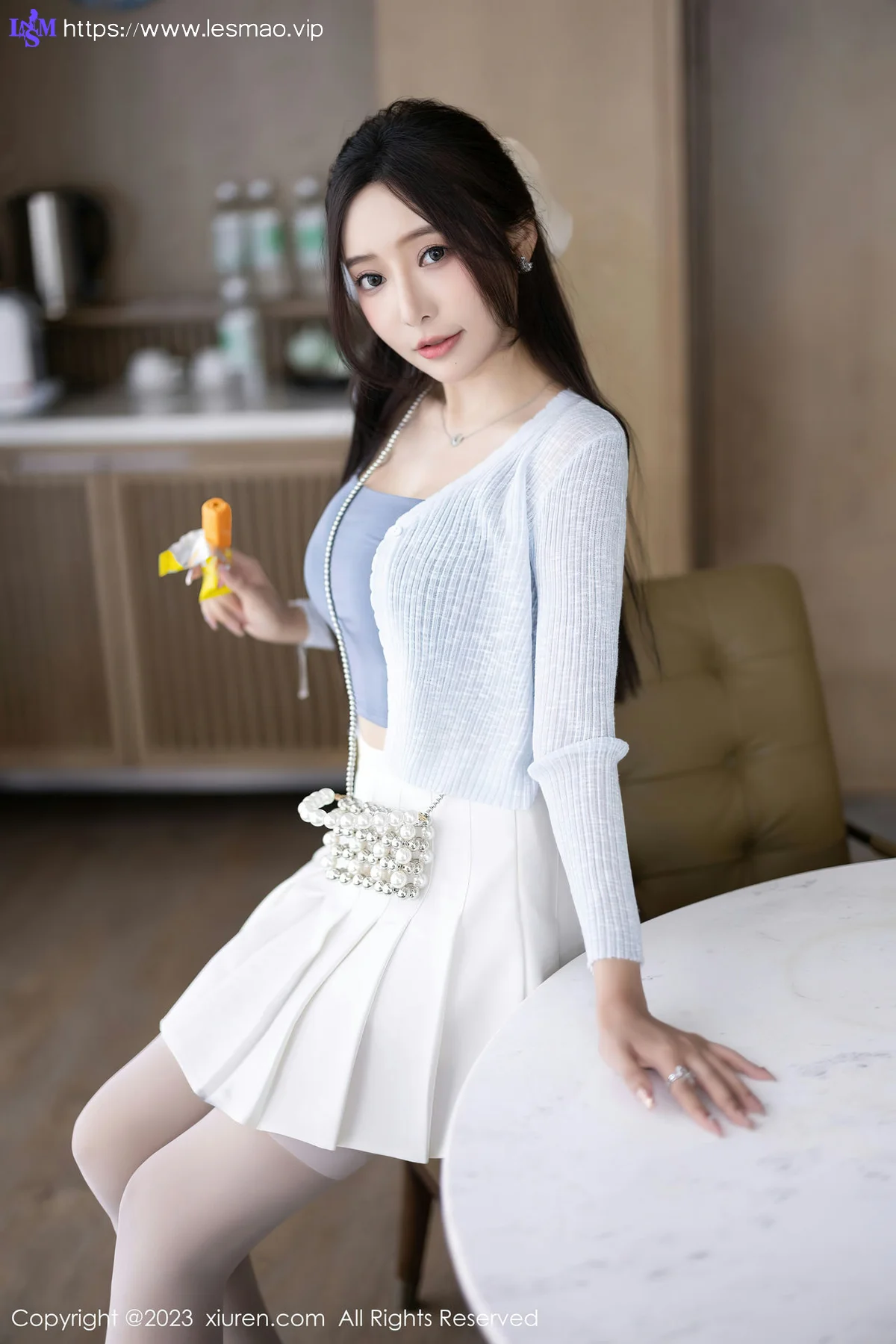 XiuRen 秀人 No.7515  王馨瑶yanni 诱人白色丝袜安吉旅拍11 - 26