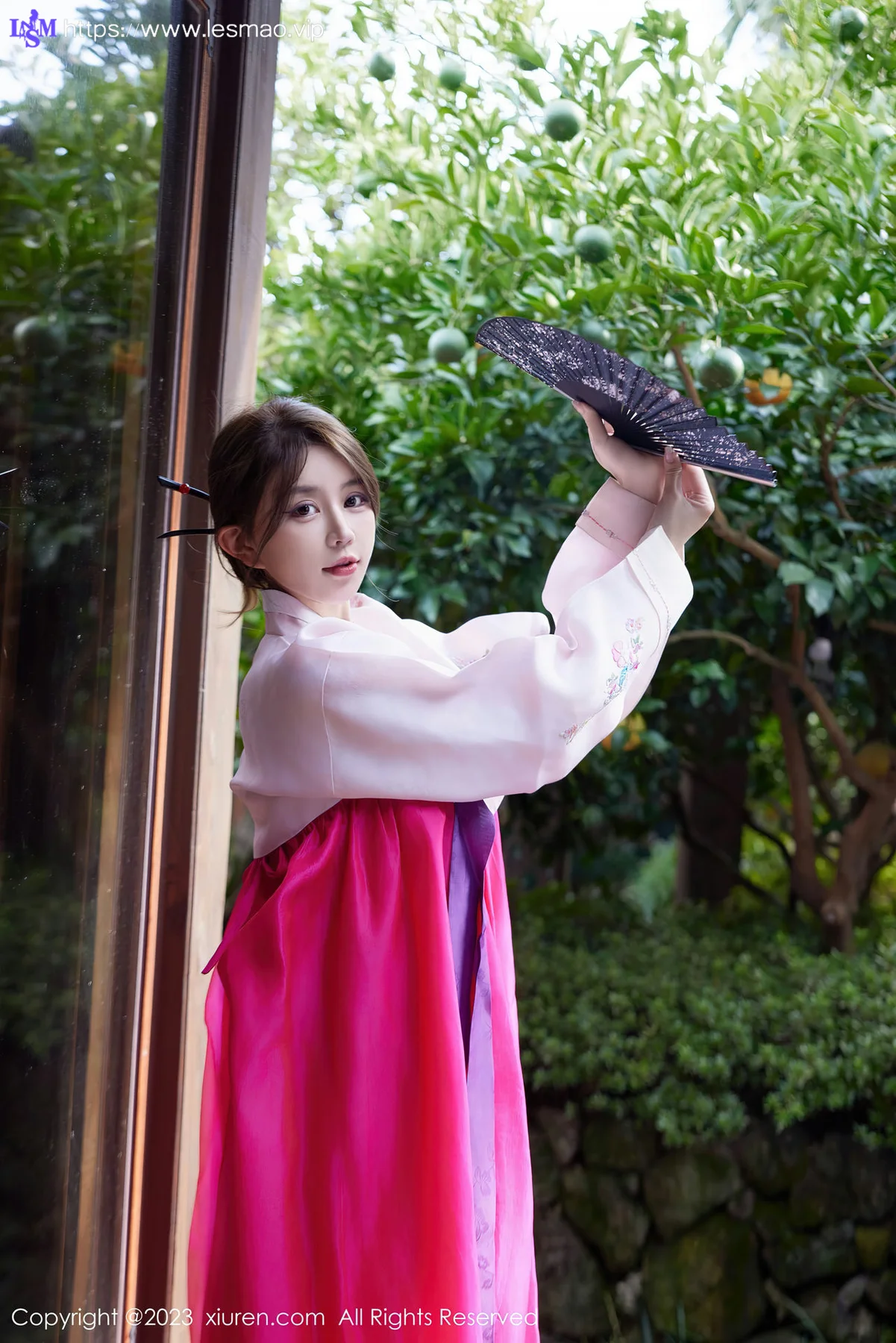 XiuRen 秀人 No.7522  tina_甜仔  红色打长今服饰济州岛旅拍33 - 2