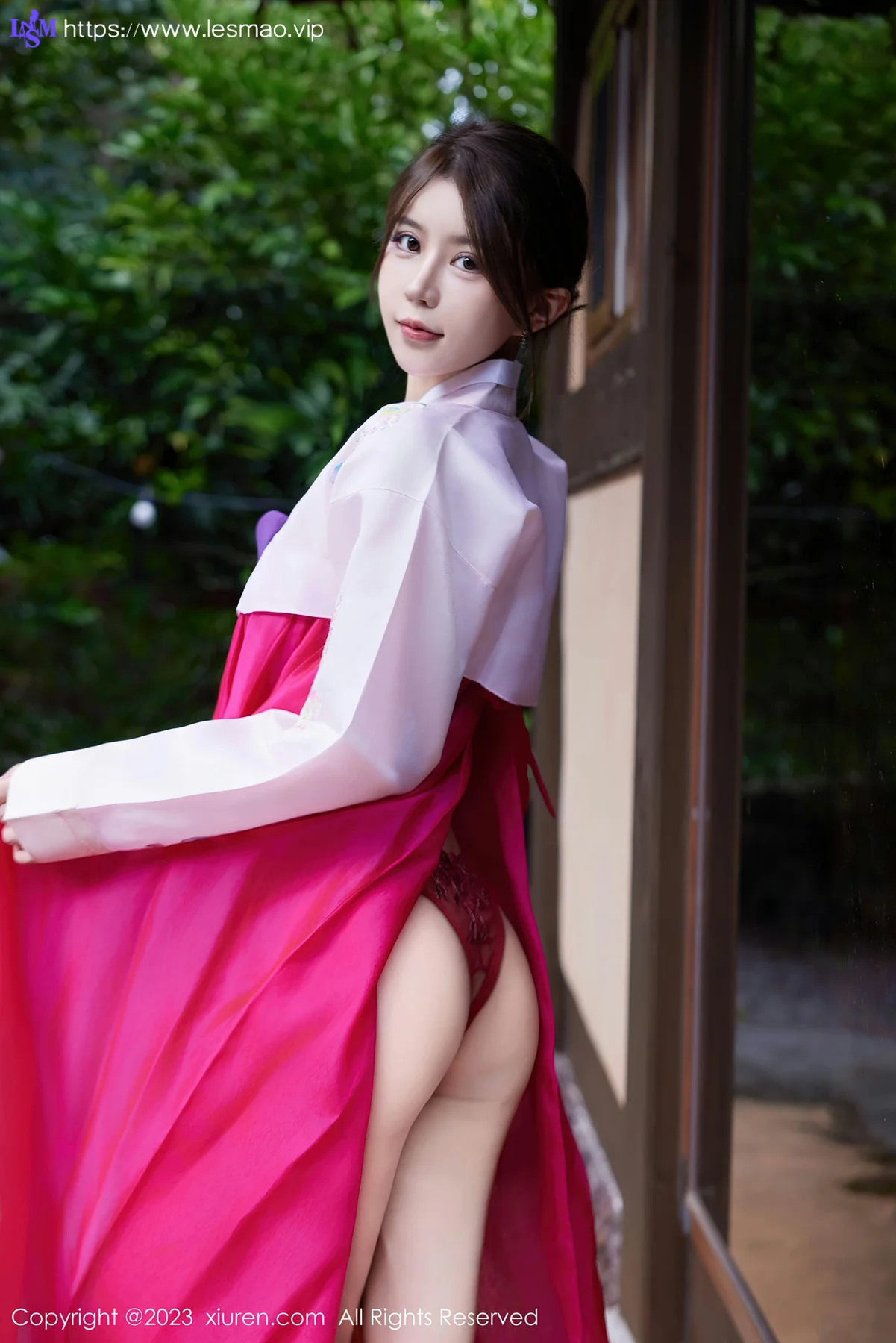 XiuRen 秀人 No.7522  tina_甜仔  红色打长今服饰济州岛旅拍33 - 14