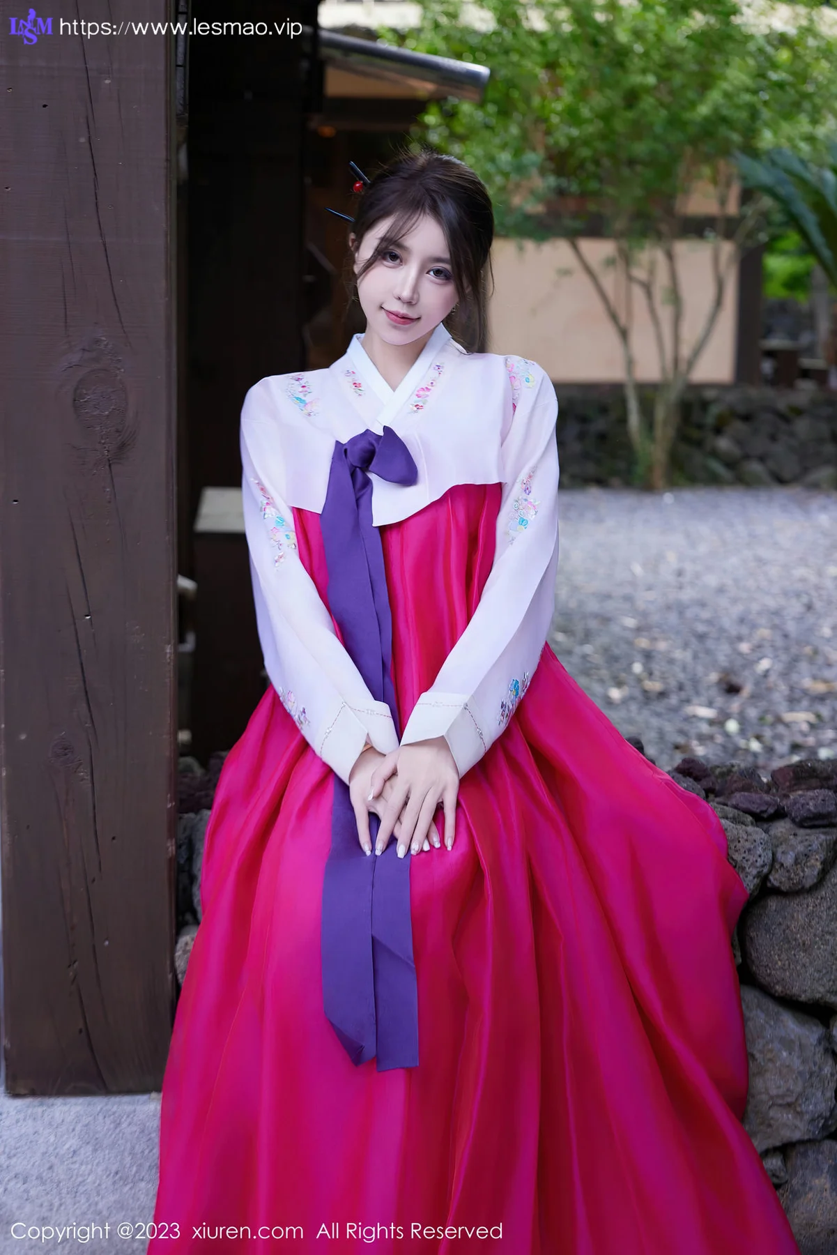 XiuRen 秀人 No.7522  tina_甜仔  红色打长今服饰济州岛旅拍33 - 17