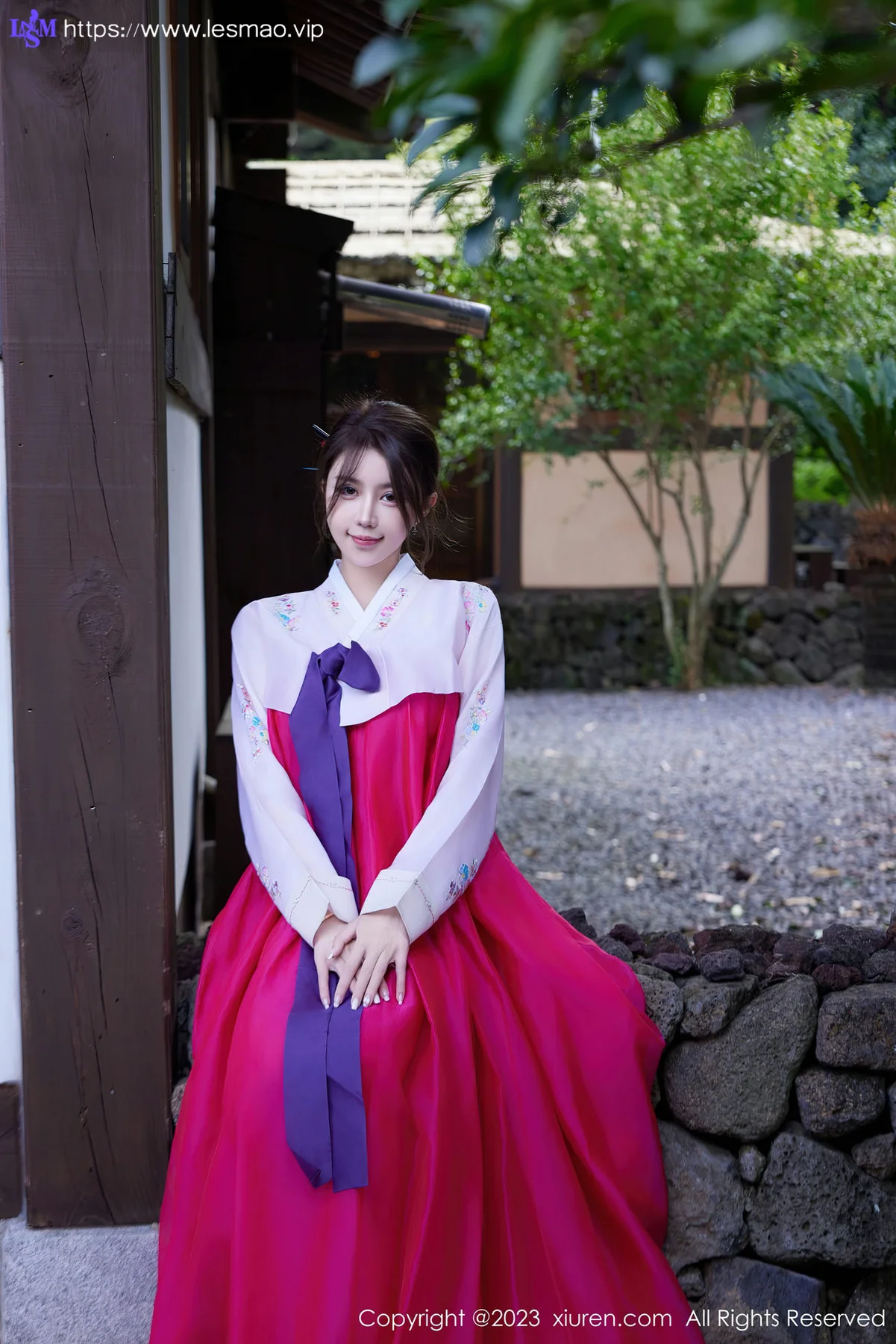 XiuRen 秀人 No.7522  tina_甜仔  红色打长今服饰济州岛旅拍33 - 18