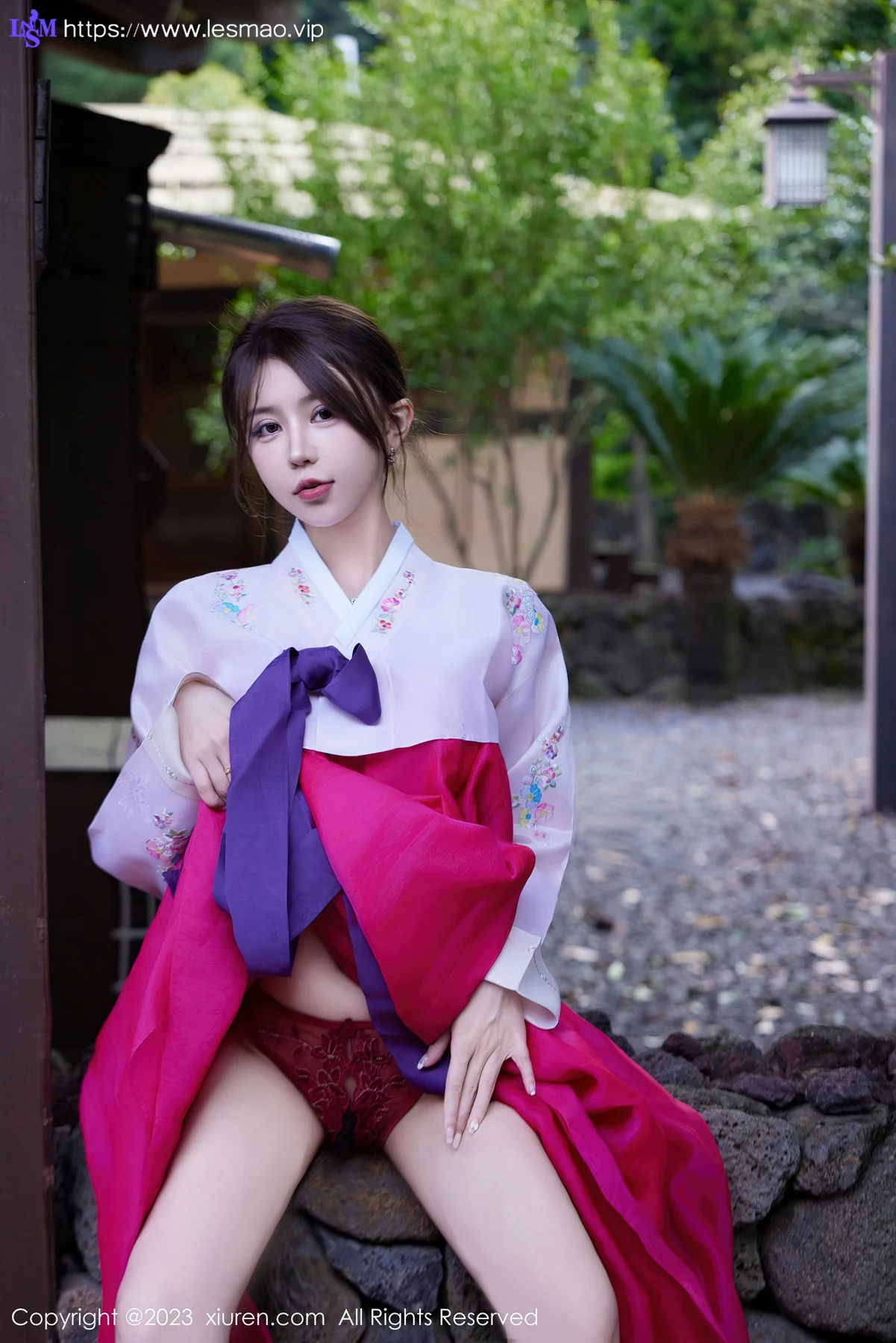 XiuRen 秀人 No.7522  tina_甜仔  红色打长今服饰济州岛旅拍33 - 19
