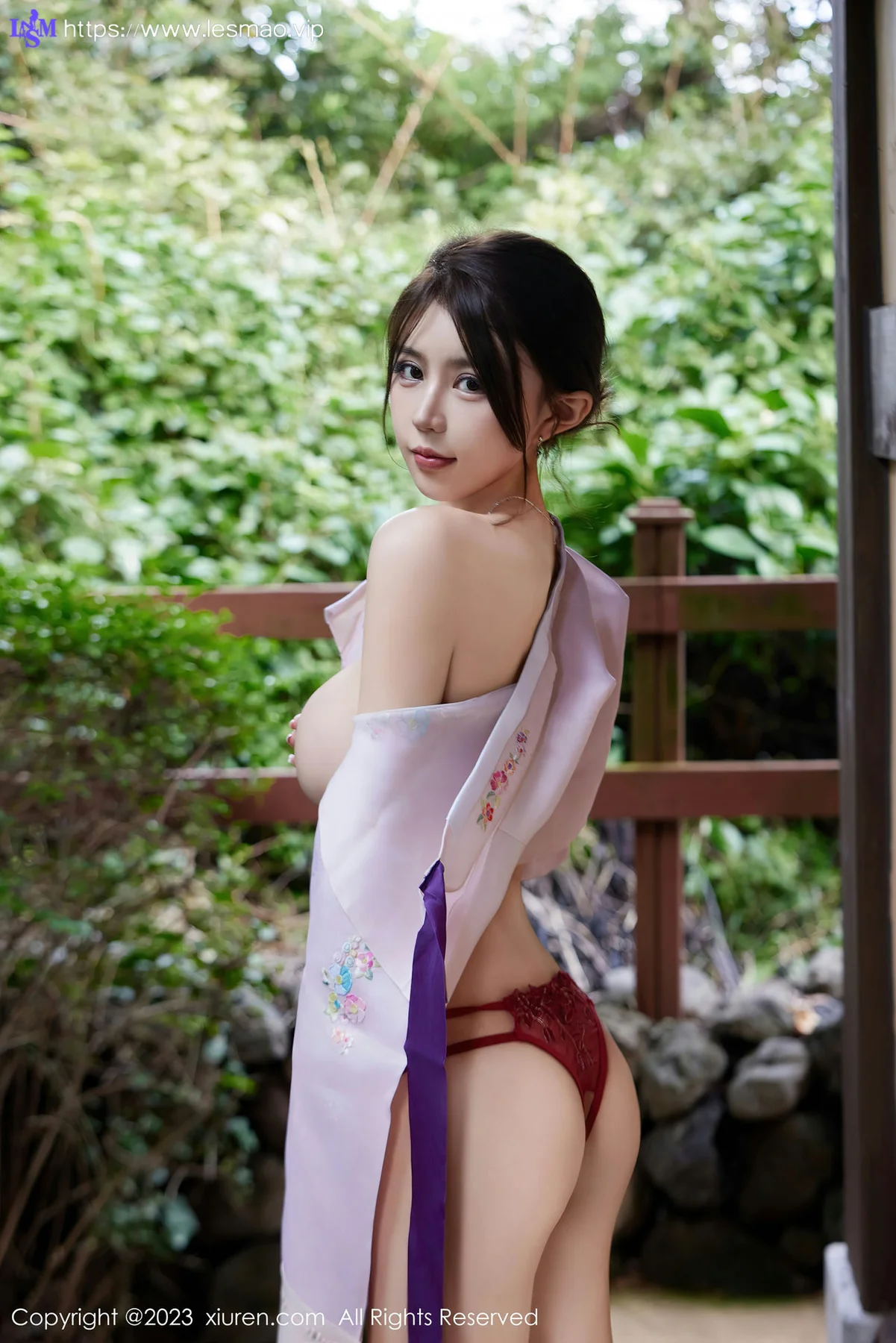 XiuRen 秀人 No.7522  tina_甜仔  红色打长今服饰济州岛旅拍33 - 48