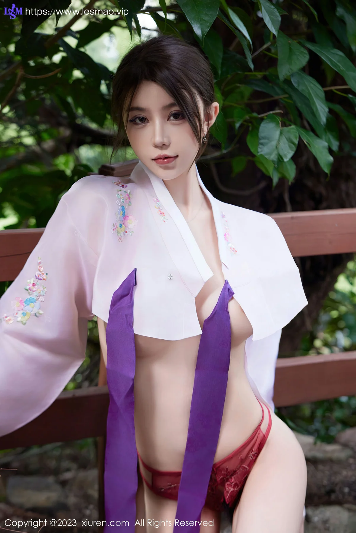 XiuRen 秀人 No.7522  tina_甜仔  红色打长今服饰济州岛旅拍33 - 50