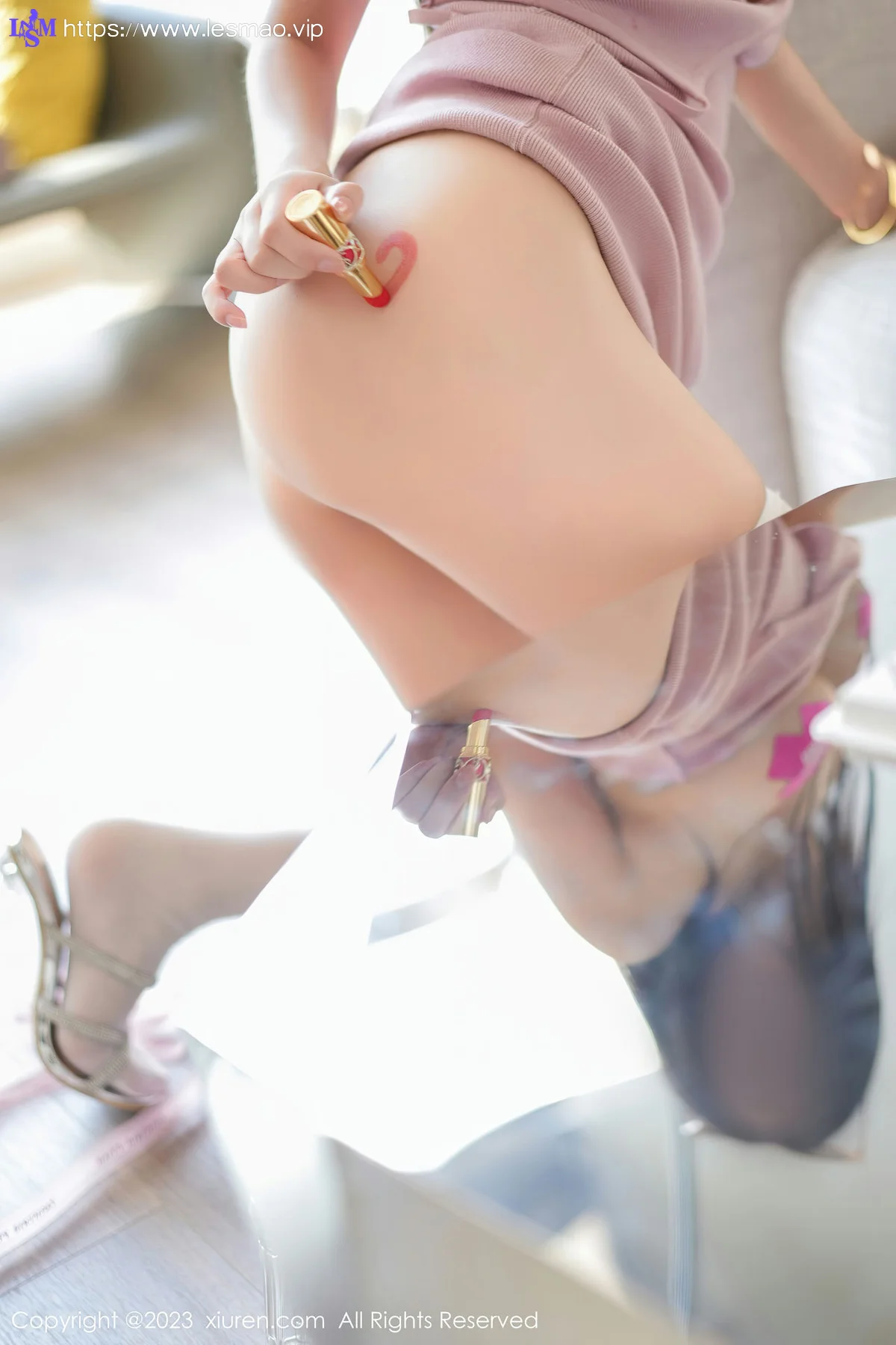 XiuRen 秀人 No.7533  laura阿姣 粉色短裙性感写真 - 19