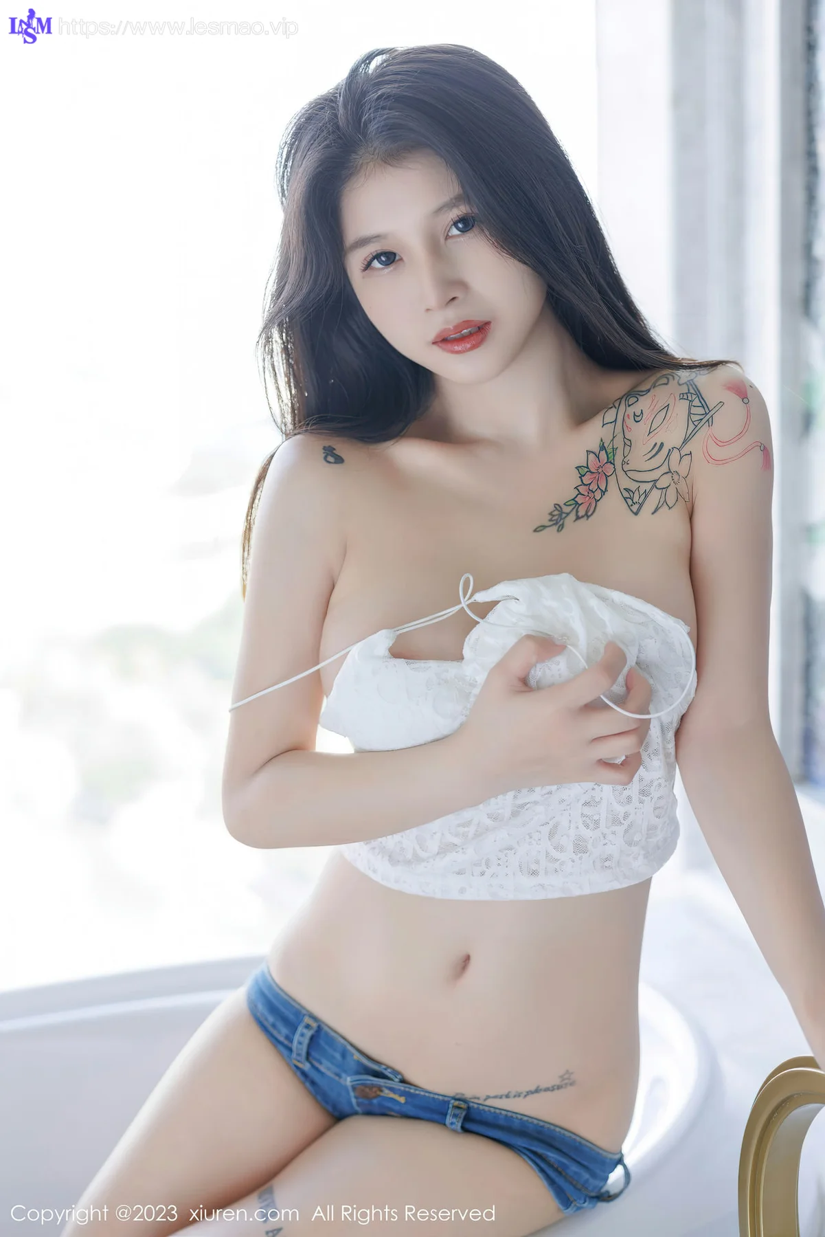 XiuRen 秀人 No.7552  灵诗怡 白色短款上衣性感写真 - 30