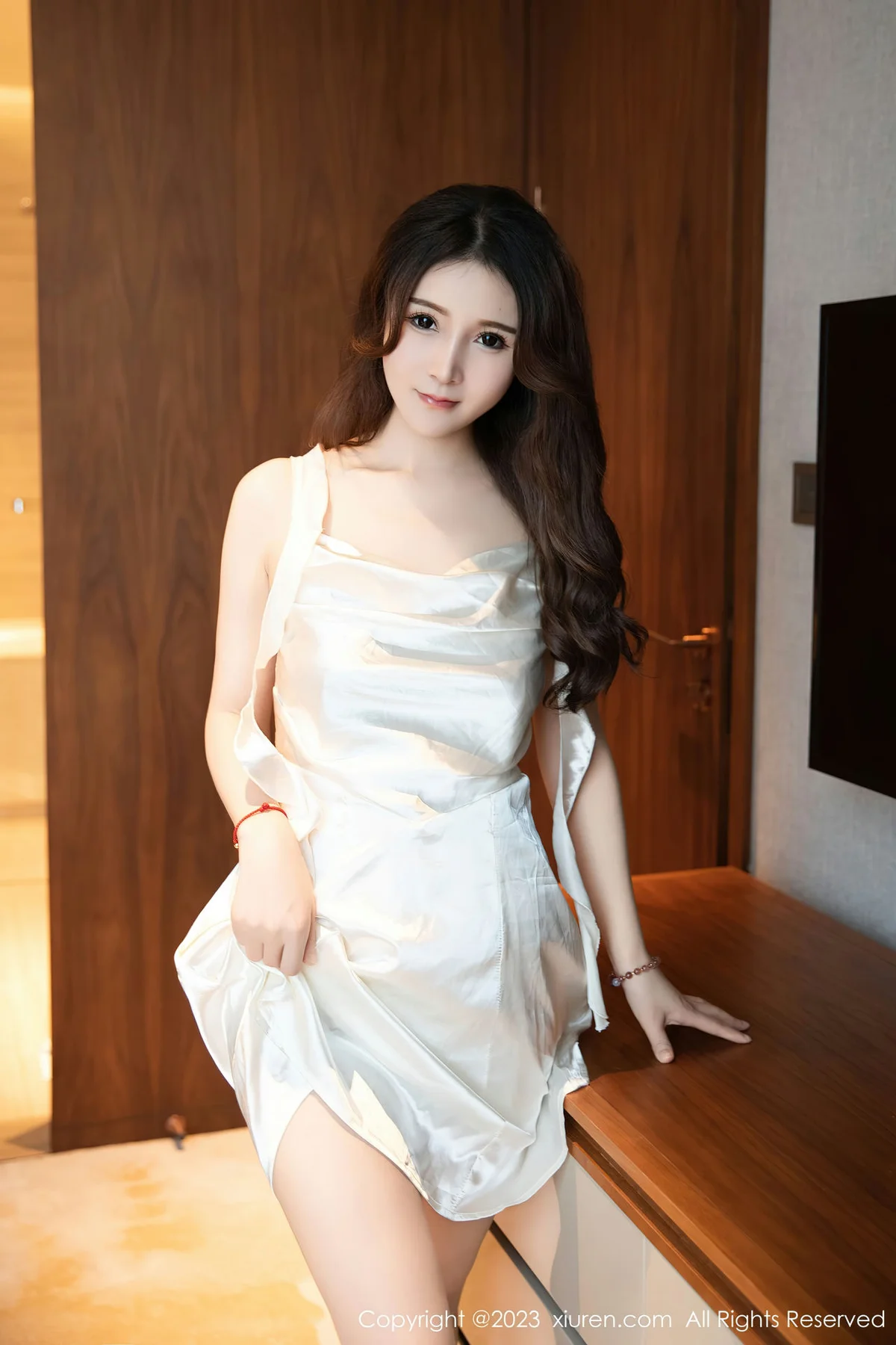XiuRen 秀人 No.7558  林煊煊 纤细腰肢性感写真 - 25
