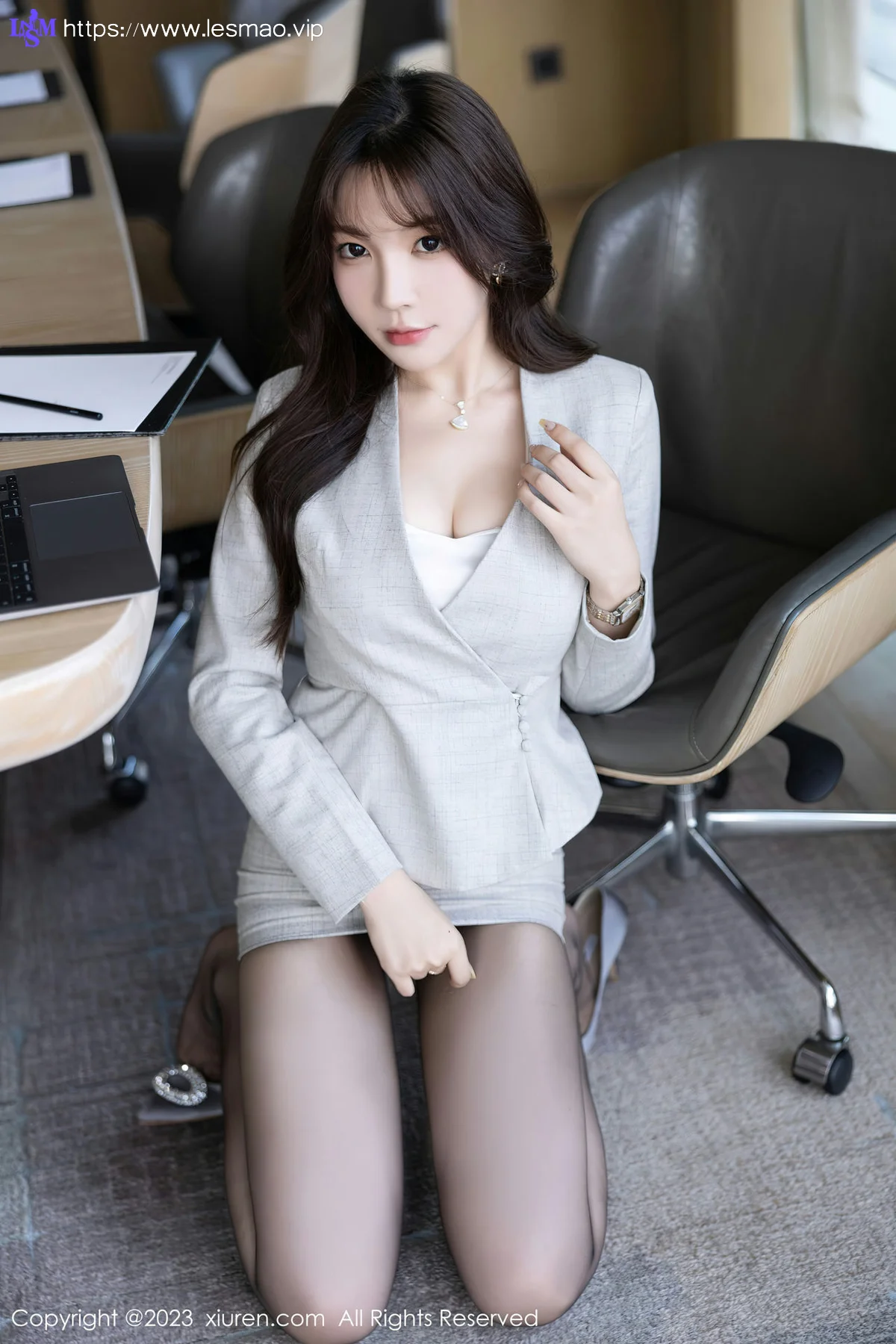 XiuRen 秀人 No.7577 徐莉芝Booty 黑色职员Ol性感写真 - 39