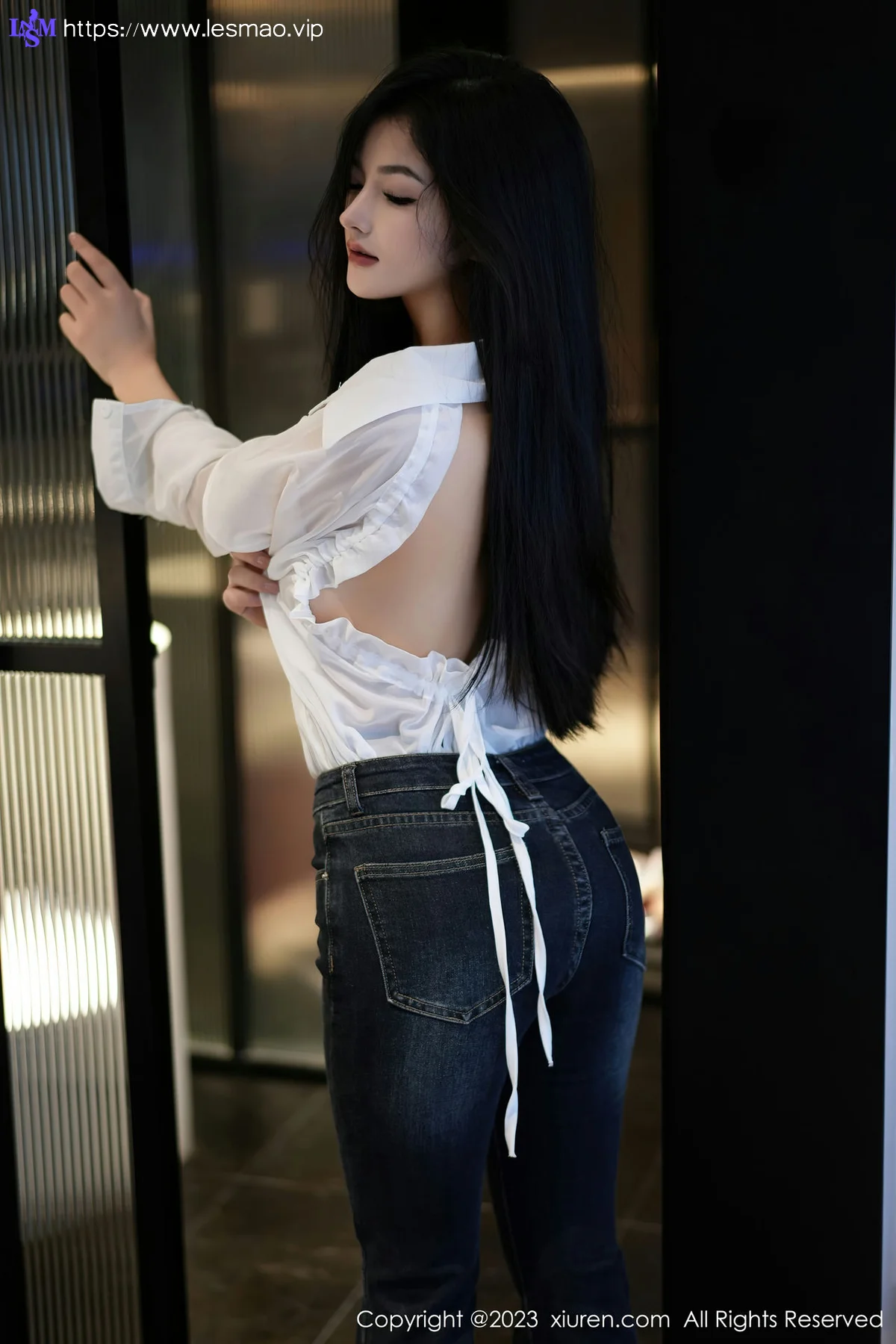 XiuRen 秀人 No.7645  谭小灵 简约牛仔裤性感写真11 - 12