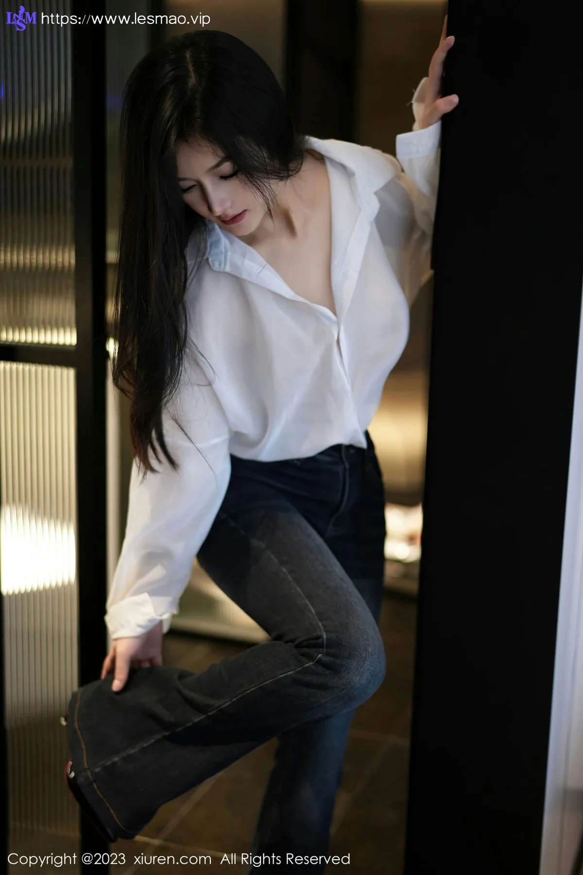 XiuRen 秀人 No.7645  谭小灵 简约牛仔裤性感写真11 - 13