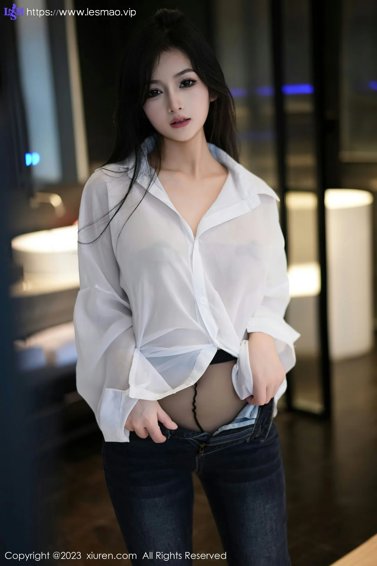 XiuRen 秀人 No.7645  谭小灵 简约牛仔裤性感写真11 - 18