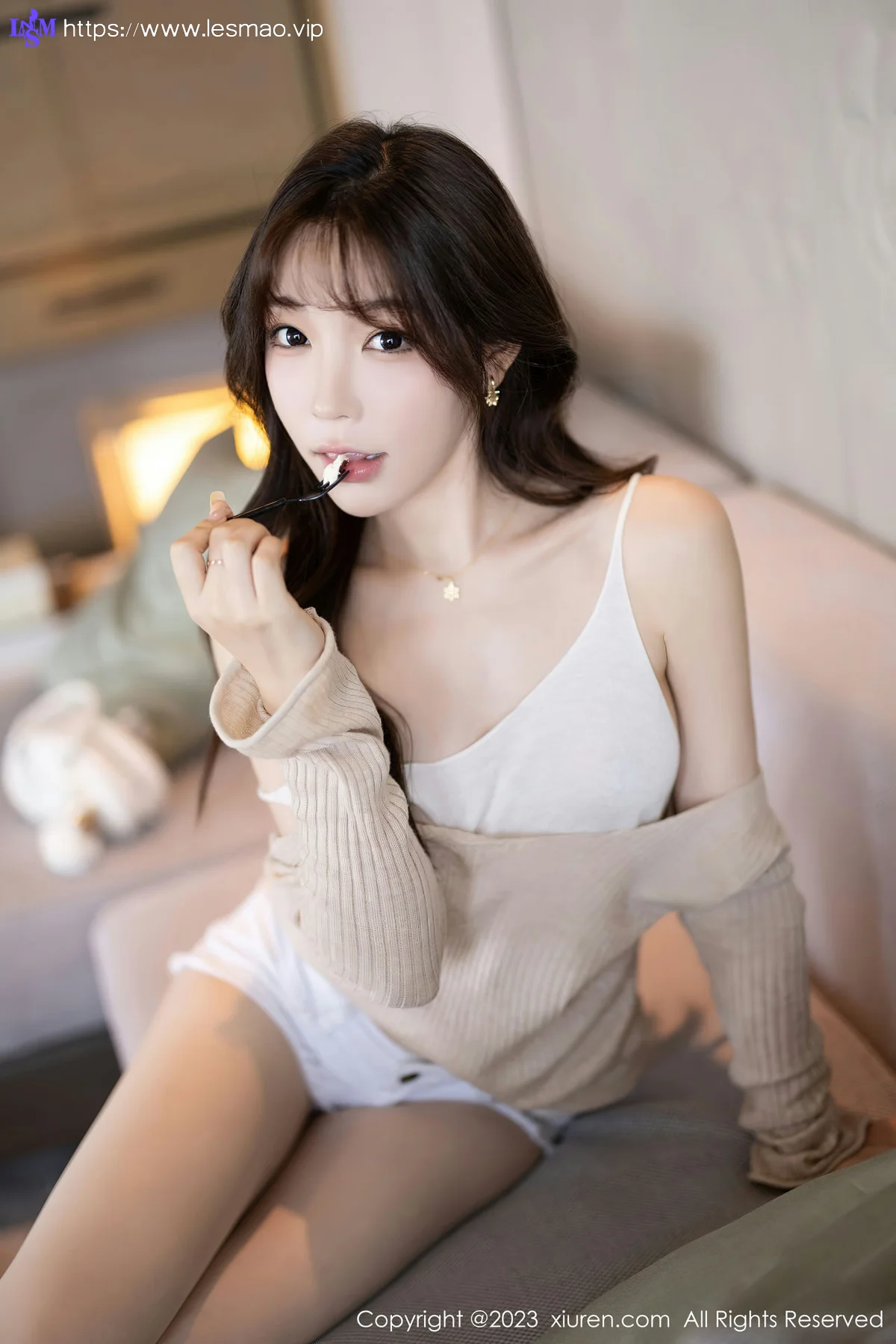 XiuRen 秀人 No.7647  徐莉芝Booty 暖灰色上衣性感写真1 - 31