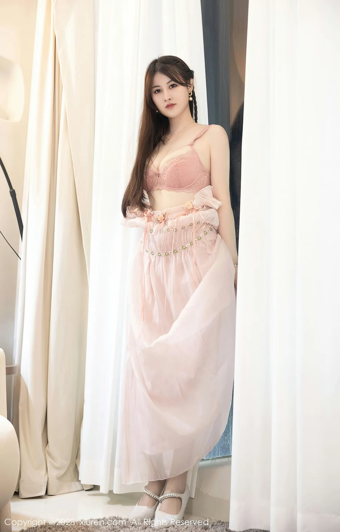 XiuRen 秀人 No.7666  诗诗kiki 魅惑灰丝性感写真1 - 36