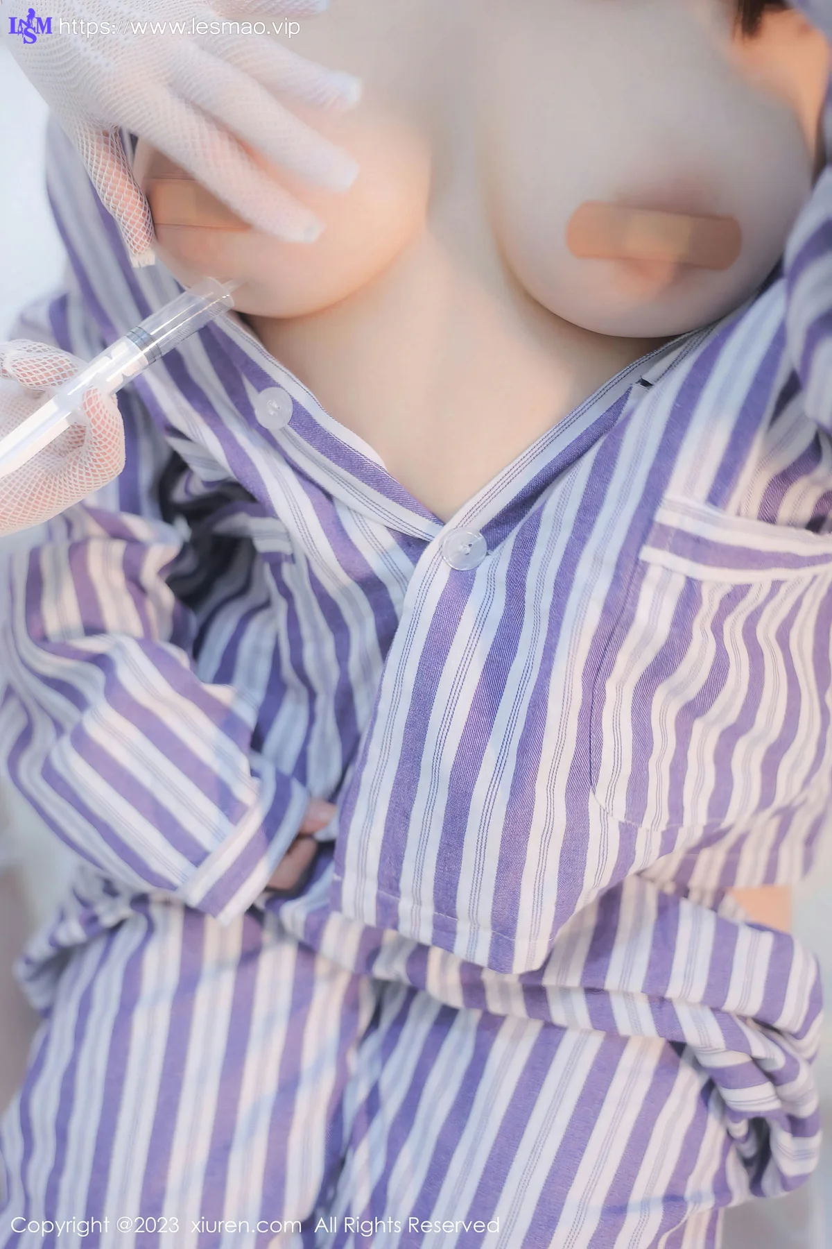 XiuRen 秀人 No.7683  豆瓣酱 双人护士主题性感写真111 - 20