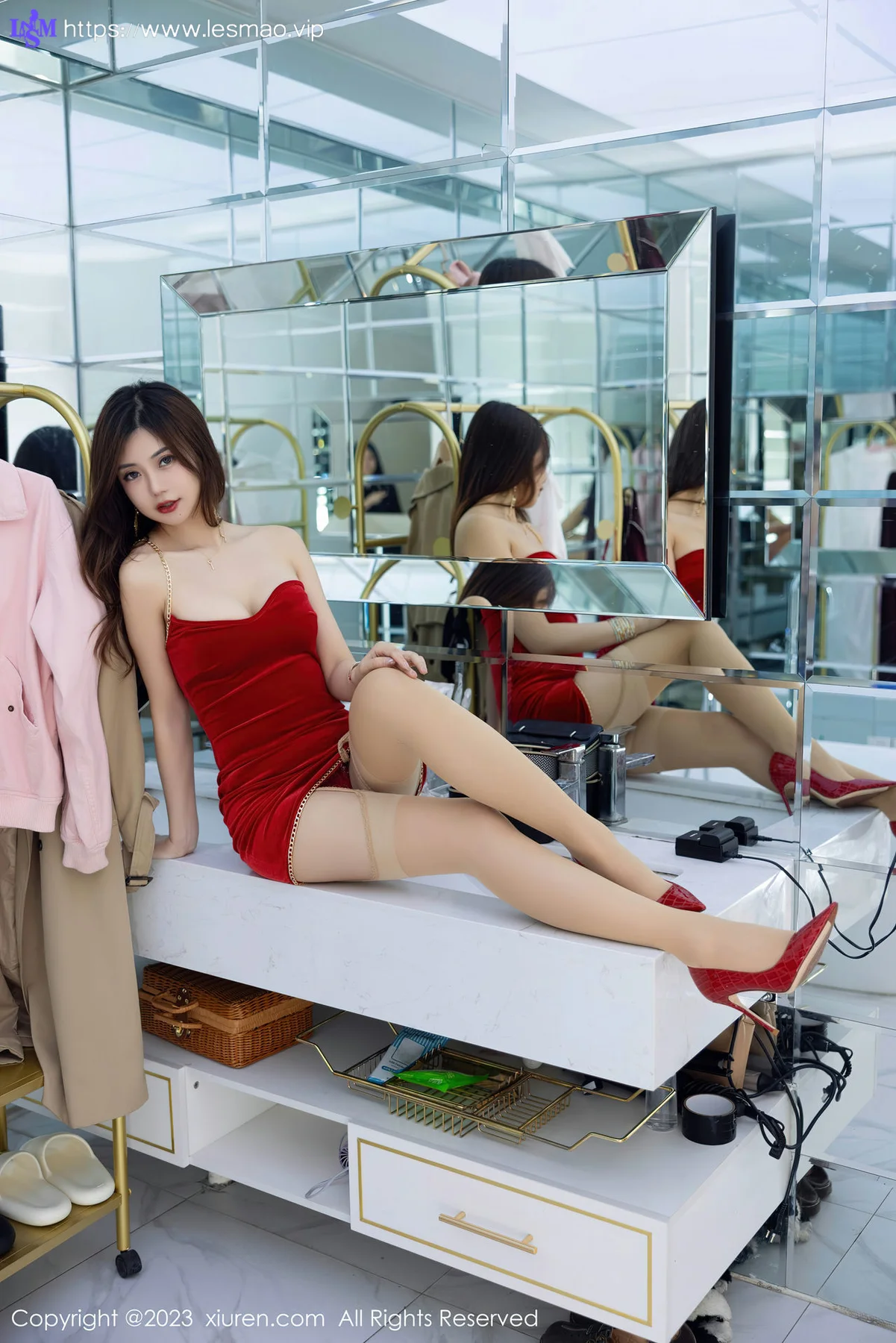 XiuRen 秀人 No.7715  绮里嘉ula 原色丝袜性感写真33 - 18