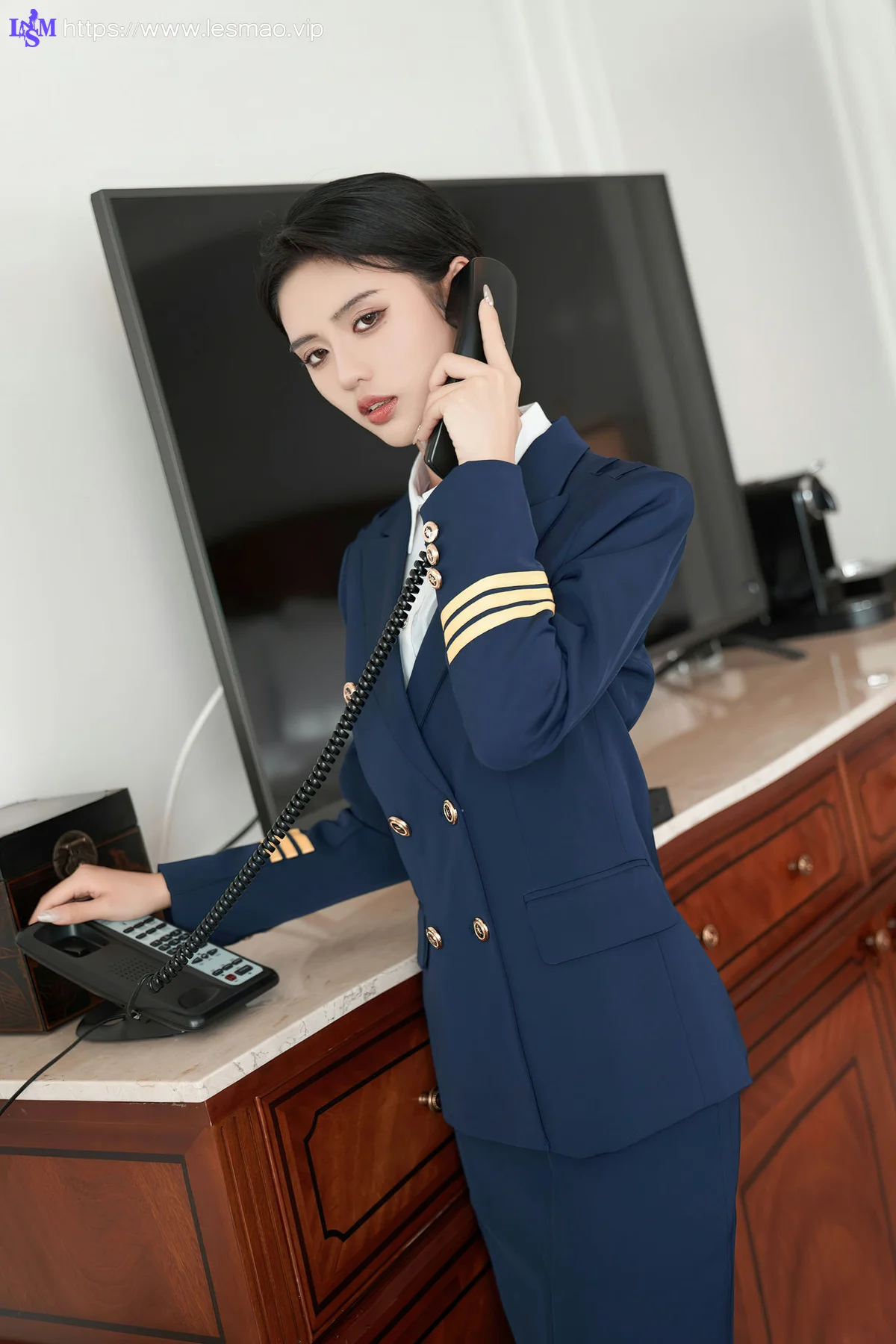 XiuRen 秀人 No.7737  浅浅Danny 秘书角色装扮性感写真1 - 18