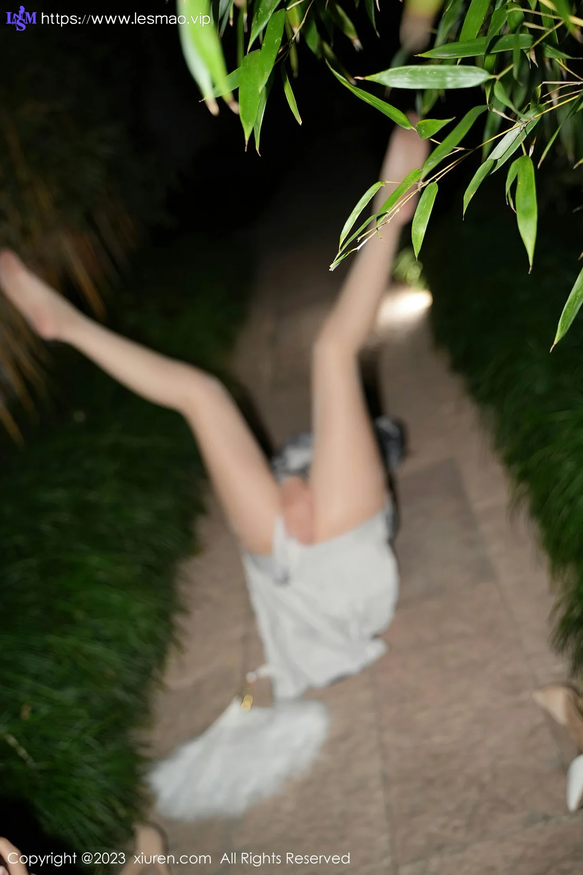 XiuRen 秀人 No.7744  Carol周妍希 户外旗袍服饰性感写真3 - 46