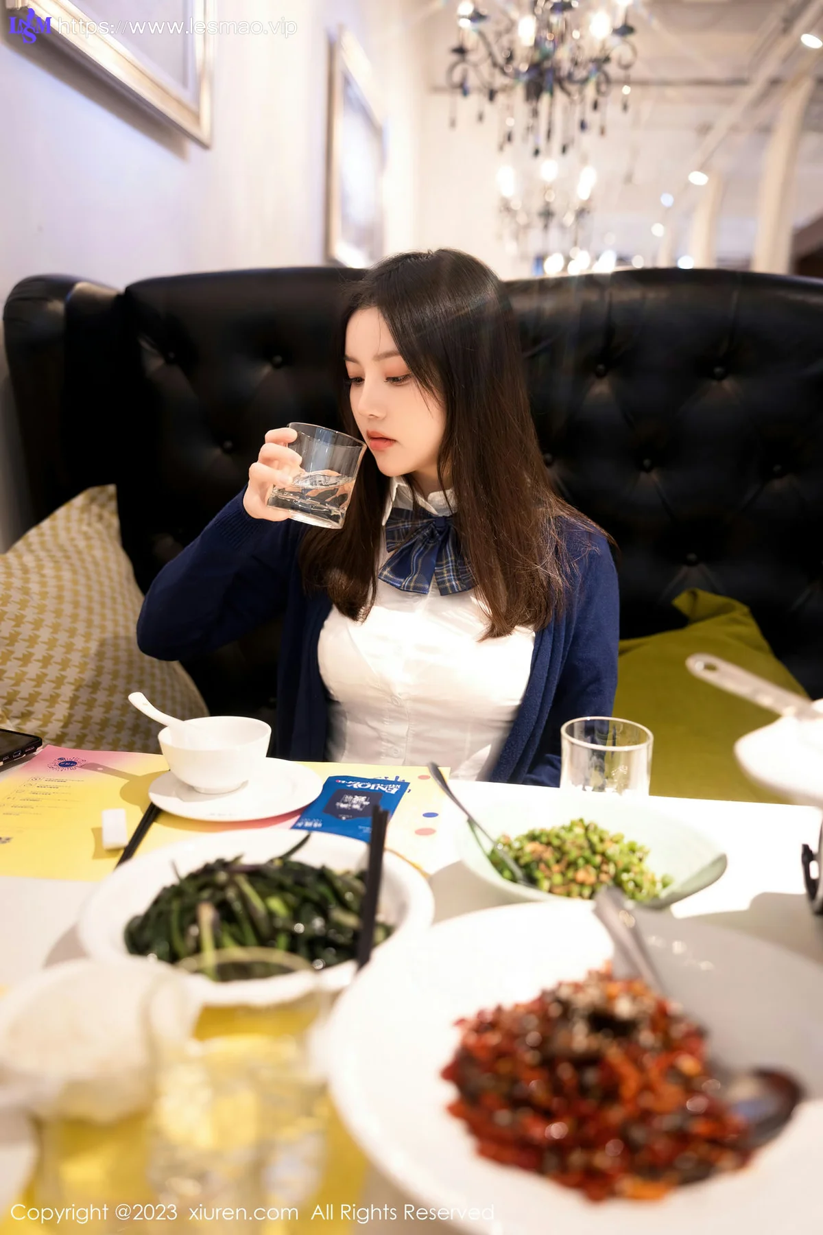 XiuRen 秀人 No.7754  豆瓣酱 白色蕾丝蓝色格子短裙写真111 - 20