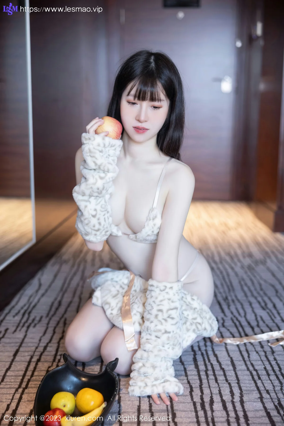 XiuRen 秀人 No.7803  林悠悠 毛绒卡哇伊性感写真3 - 11