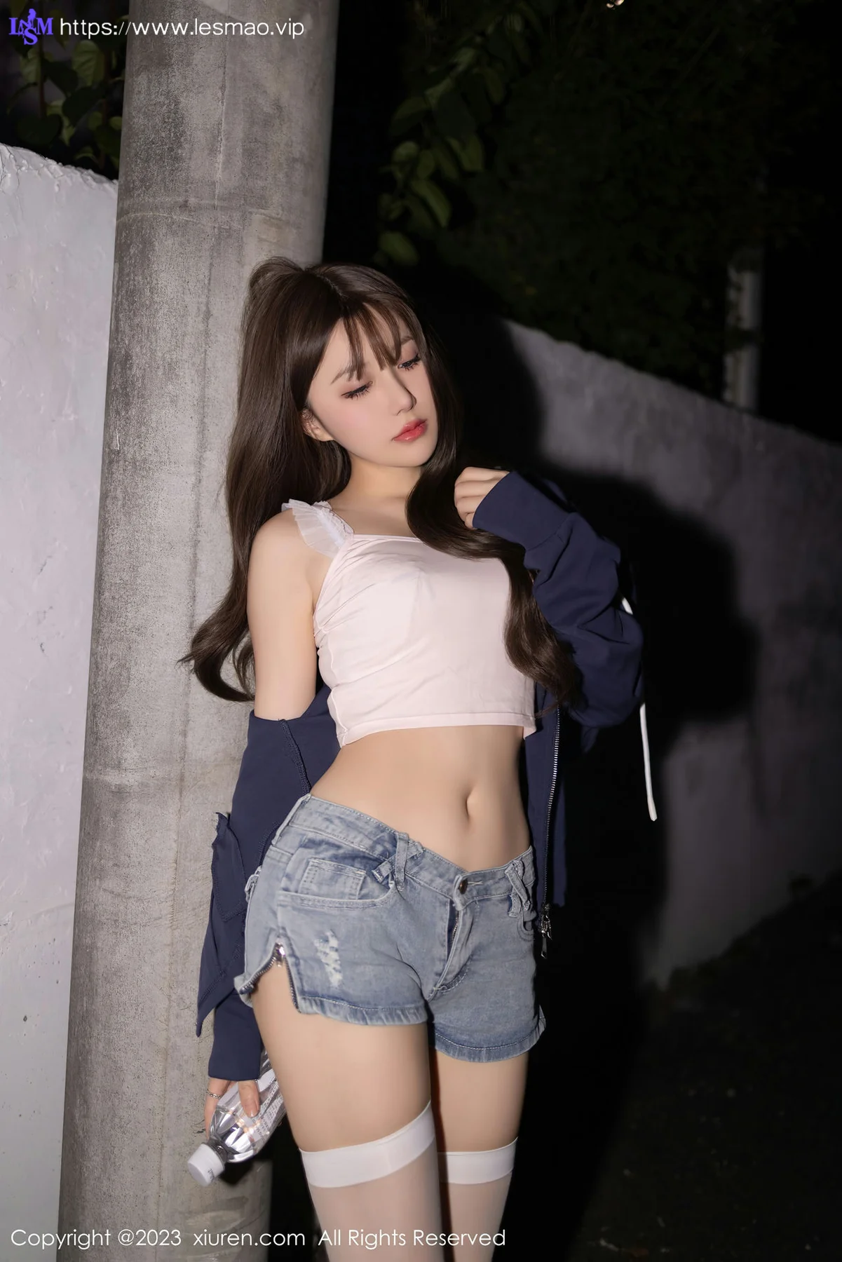 XiuRen 秀人 No.7817  鱼子酱Fish 超短牛仔裤性感写真1 - 5