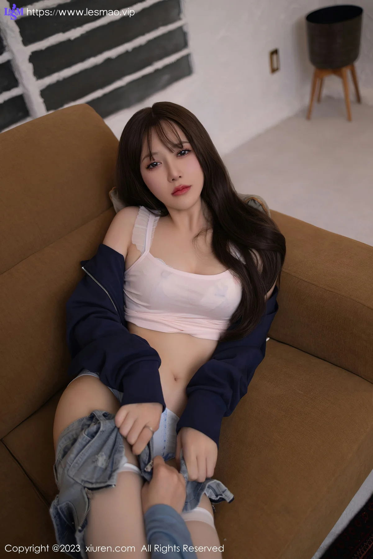 XiuRen 秀人 No.7817  鱼子酱Fish 超短牛仔裤性感写真1 - 42