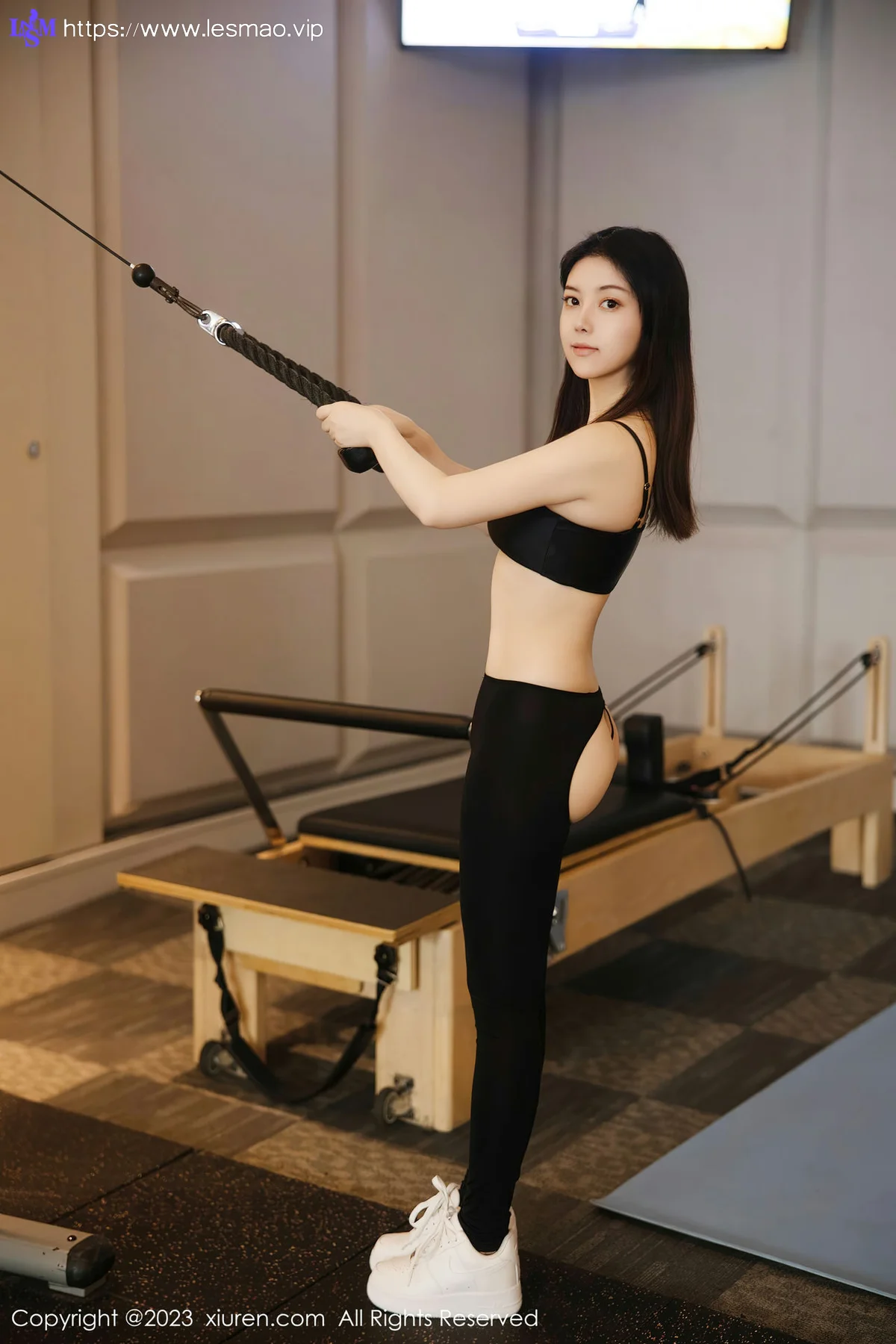 XiuRen 秀人 No.7819  豆瓣酱两位性感女神健身所场景拍摄写真111 - 37