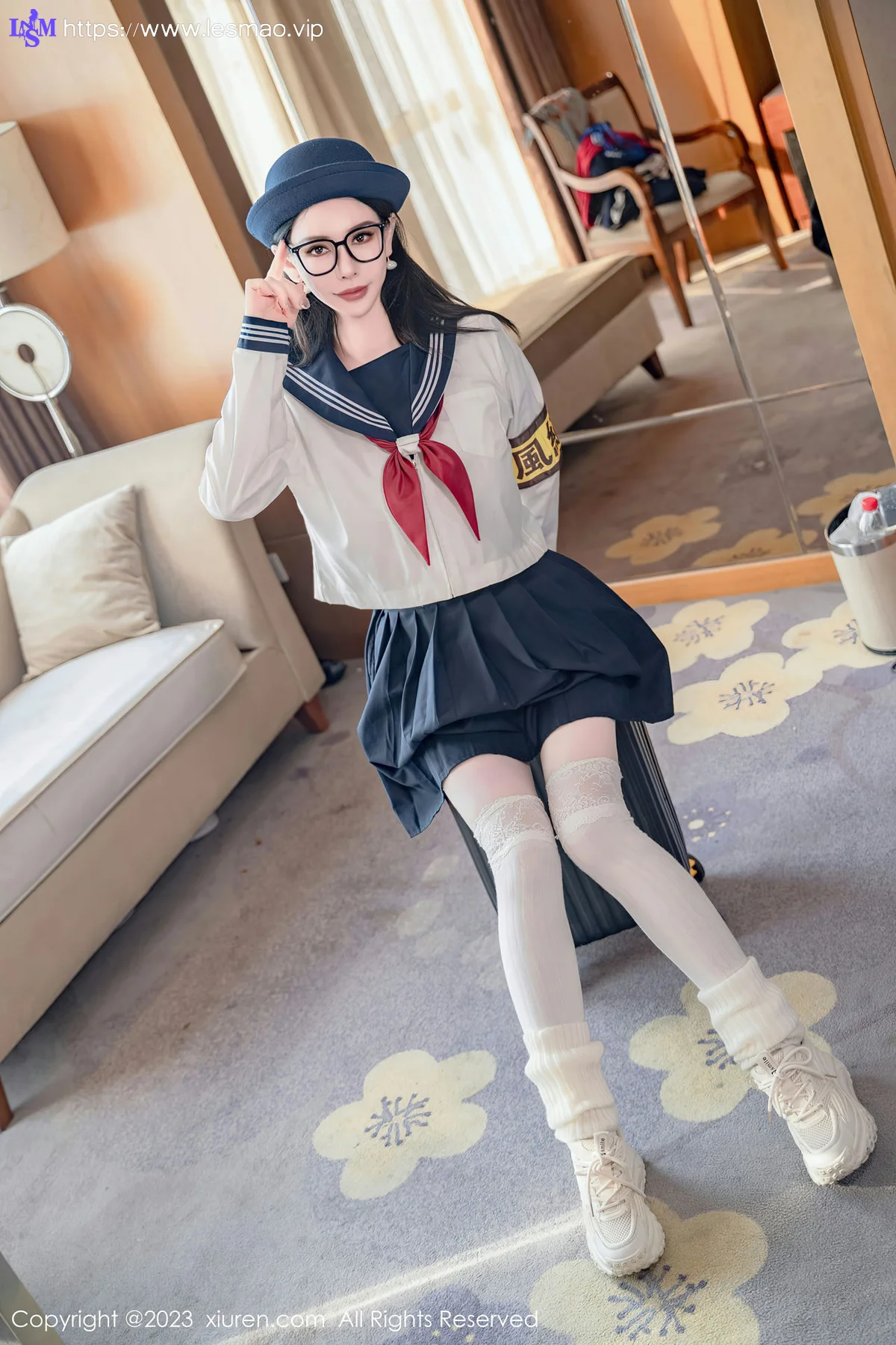 XiuRen 秀人 No.7839  悦悦姐 肉弹轰炸机首套写真22 - 44