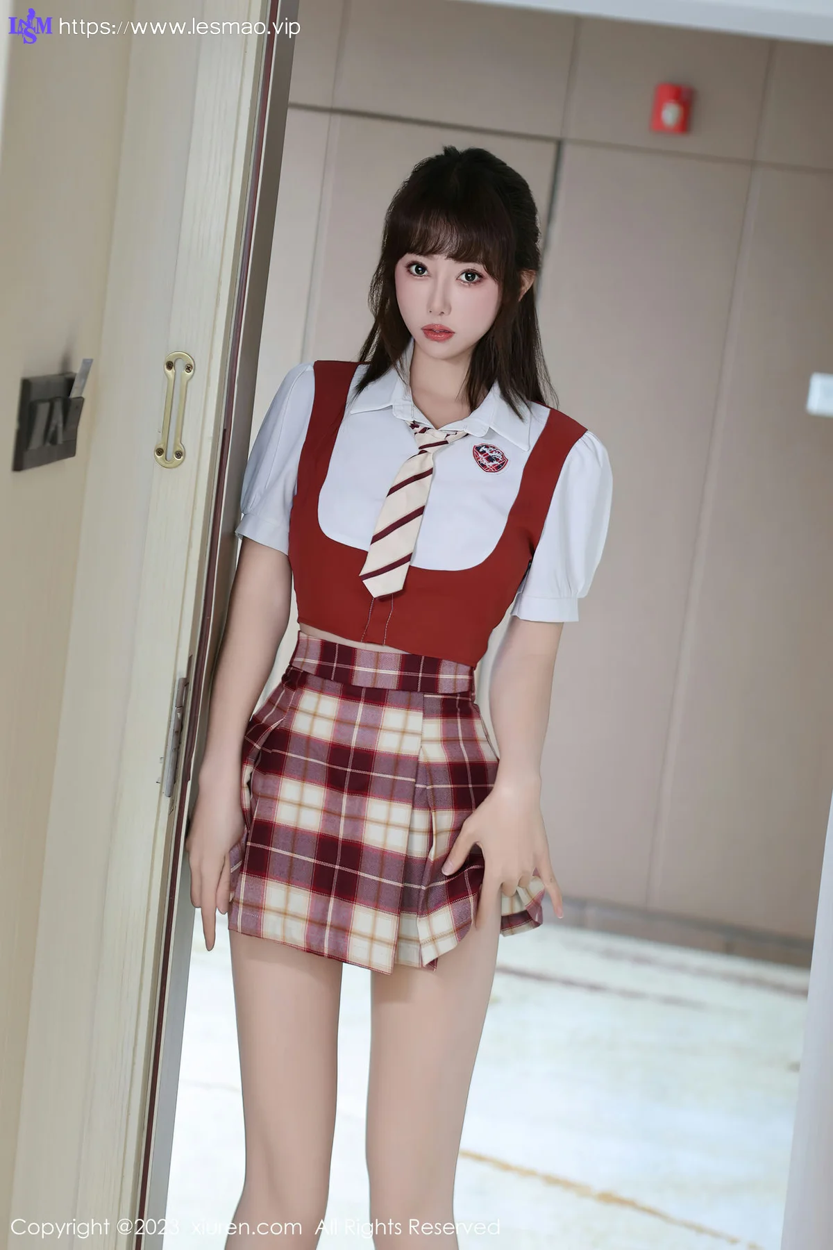 XiuRen 秀人 No.7851  金tiao 红色轻透内衣性感写真22 - 13