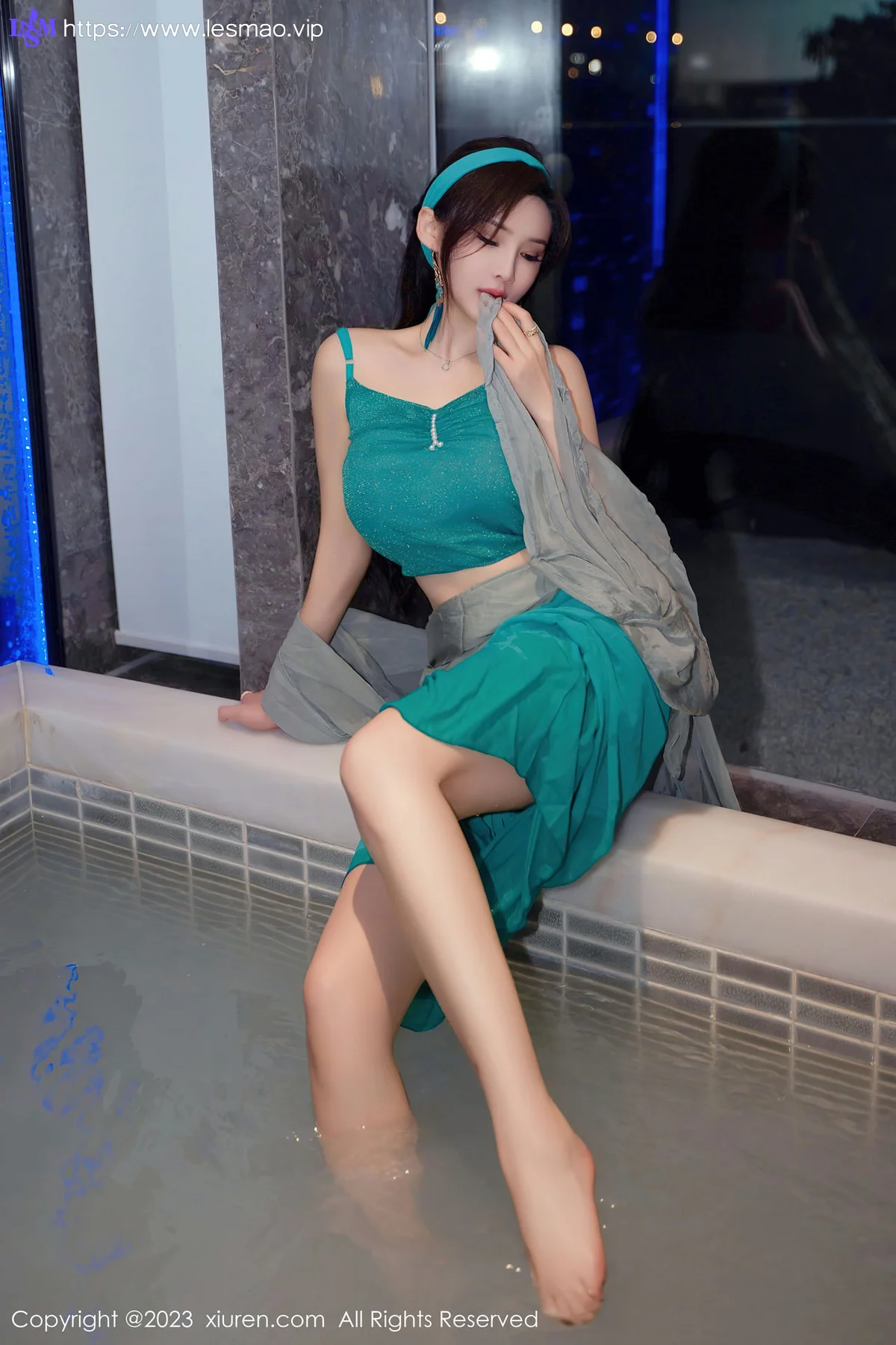 XiuRen 秀人 No.7886  Carol周妍希 温泉主题拍摄性感写真 - 13