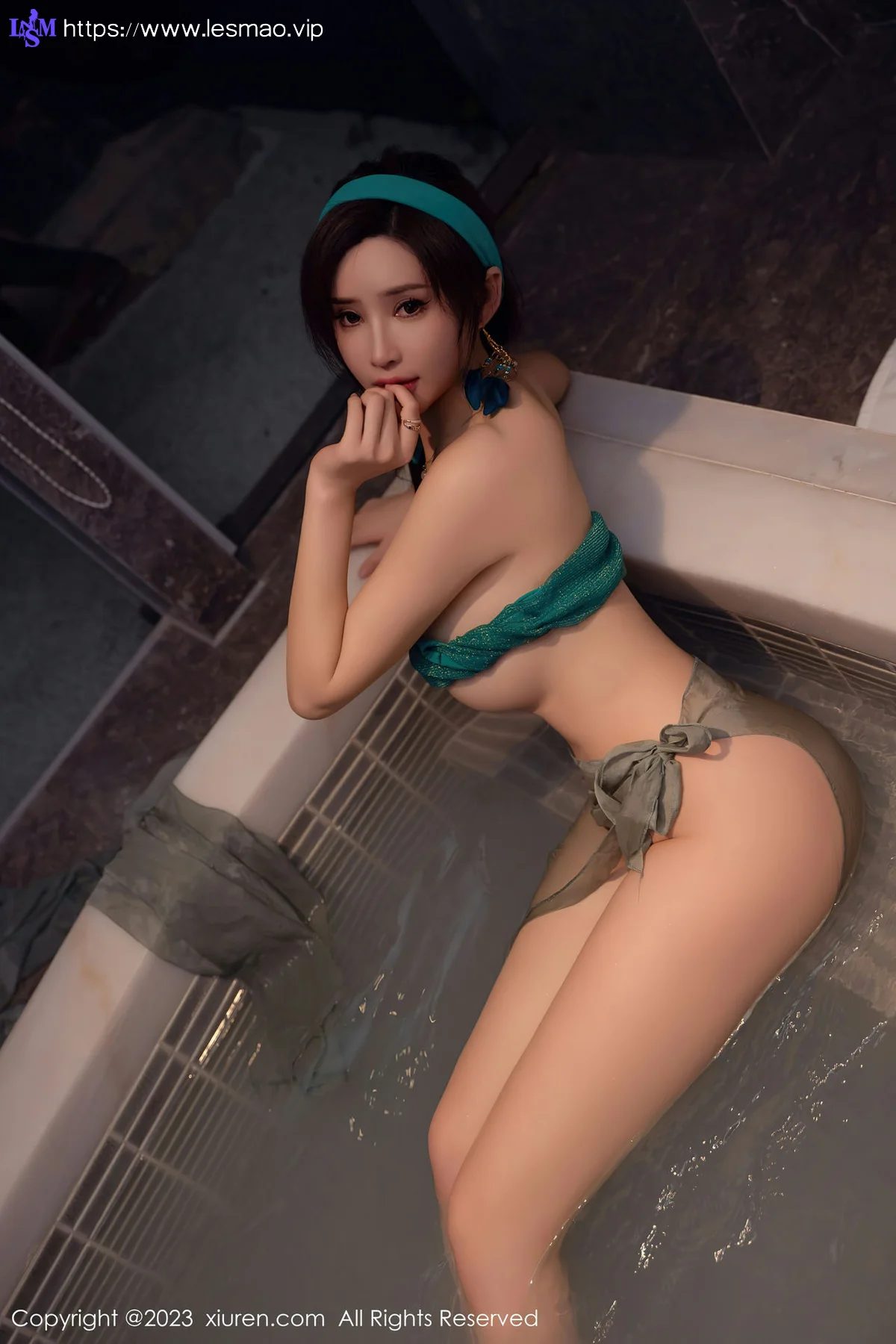 XiuRen 秀人 No.7886  Carol周妍希 温泉主题拍摄性感写真 - 43