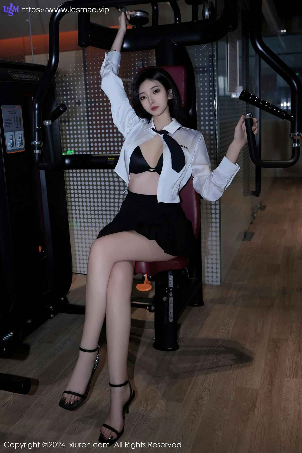 XiuRen 秀人 No.7894  安琪Yee 黑色短裙性感写真 - 23