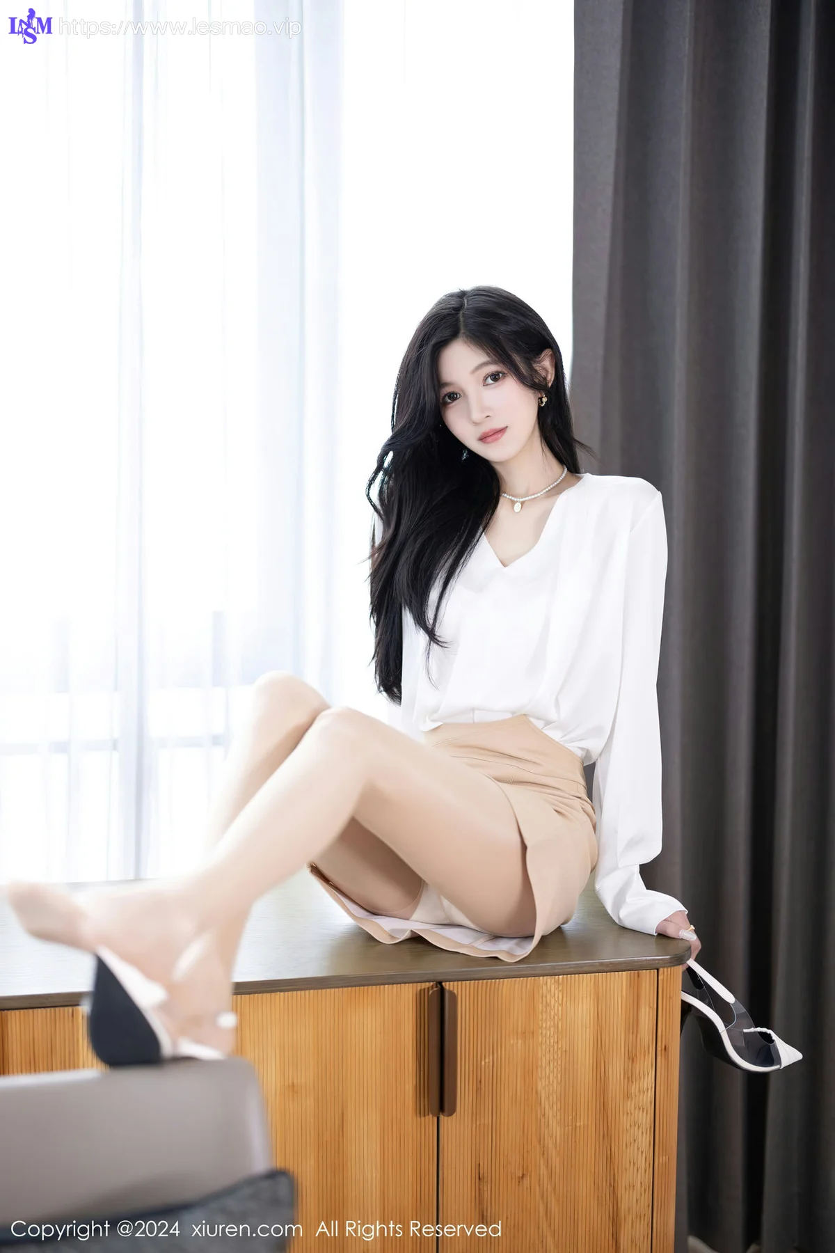 XiuRen 秀人 No.7906  程程程- 杏色短裙性感写真11 - 17