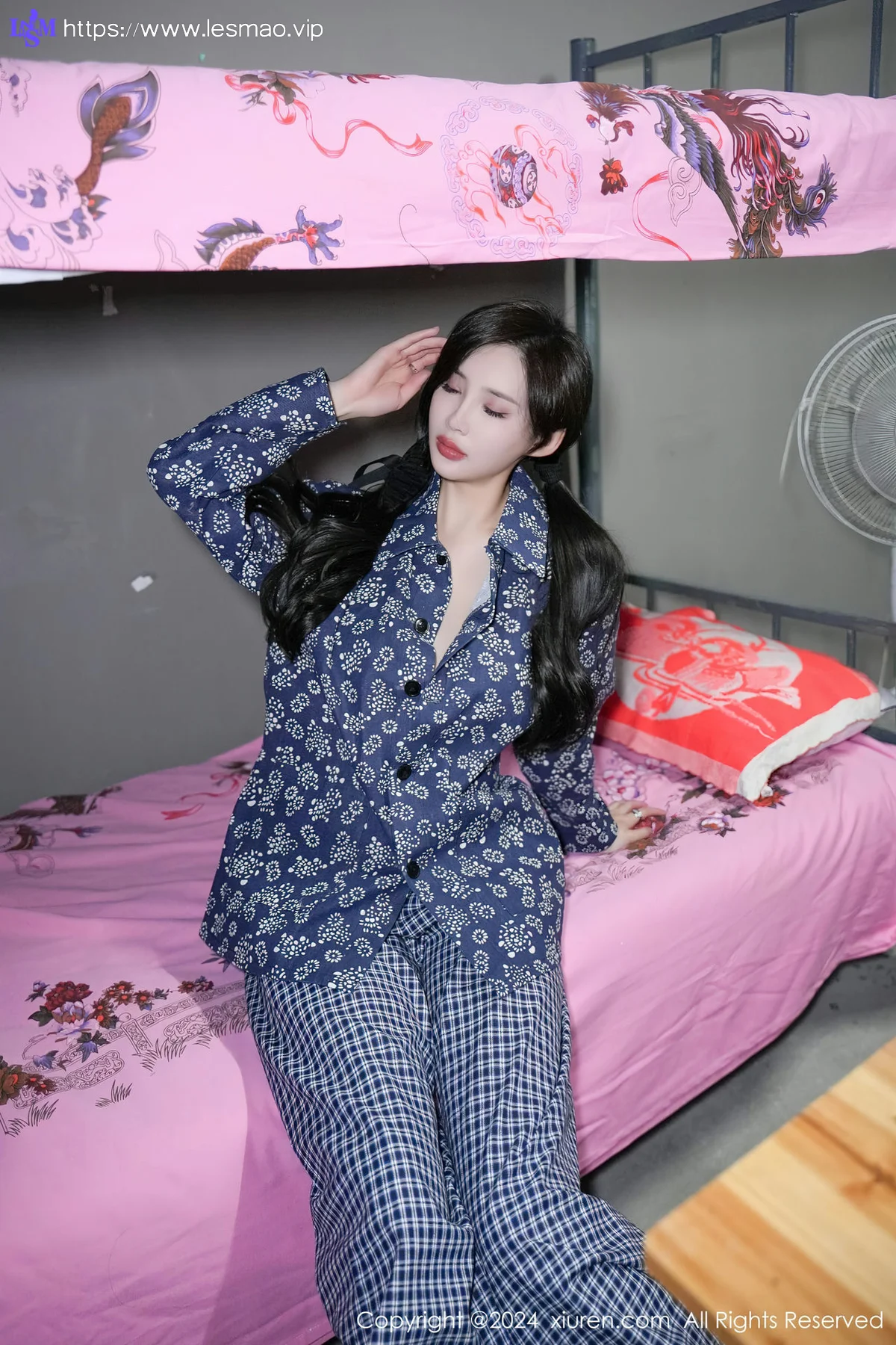 XiuRen 秀人 No.7915  Carol周妍希 民工宿舍拍摄性感写真33 - 17