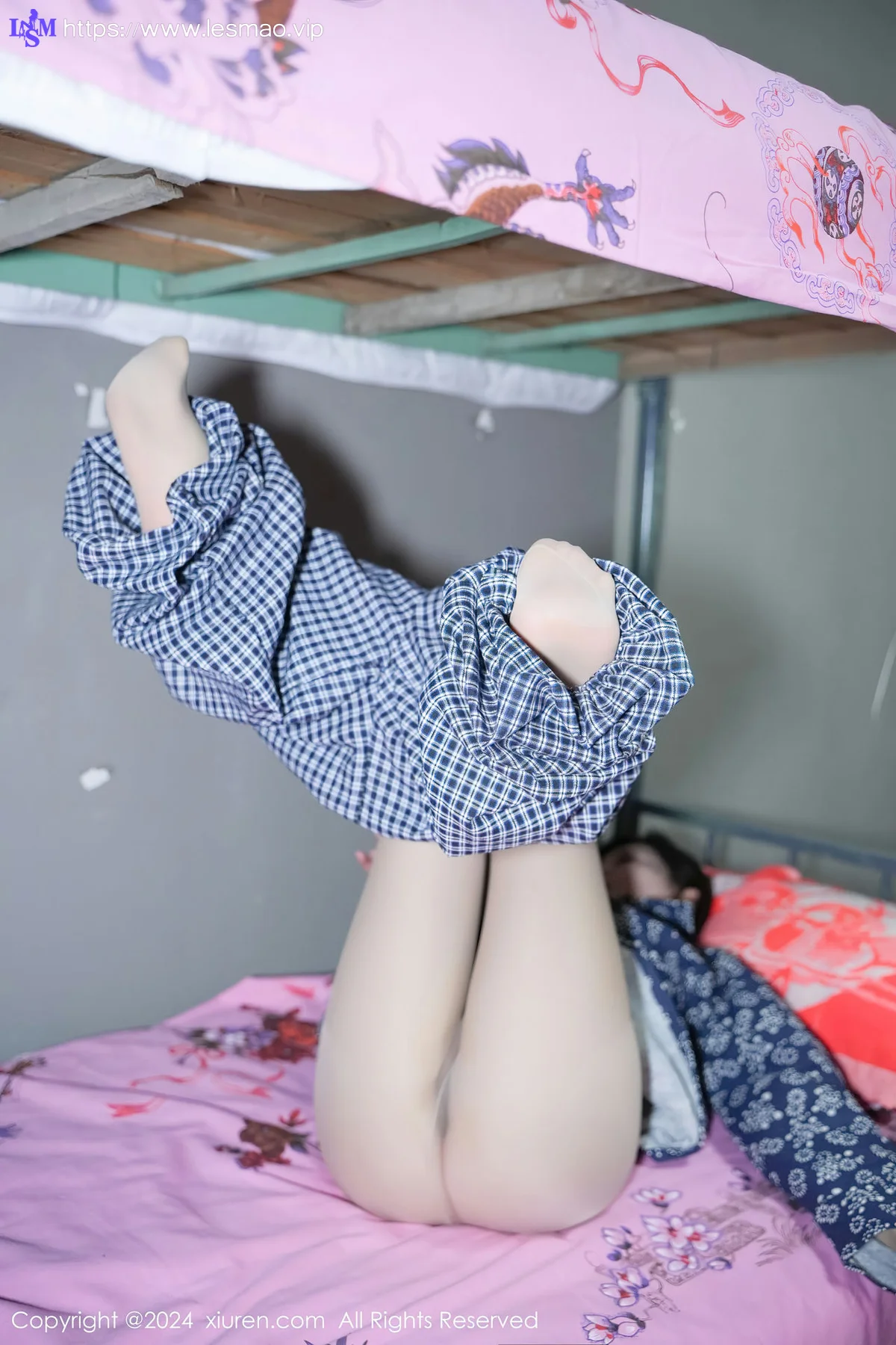 XiuRen 秀人 No.7915  Carol周妍希 民工宿舍拍摄性感写真33 - 25