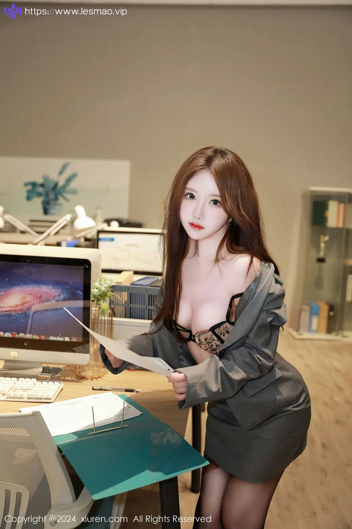 XiuRen 秀人 No.7932  小薯条nienie 灰色OL制服性感写真1 - 22