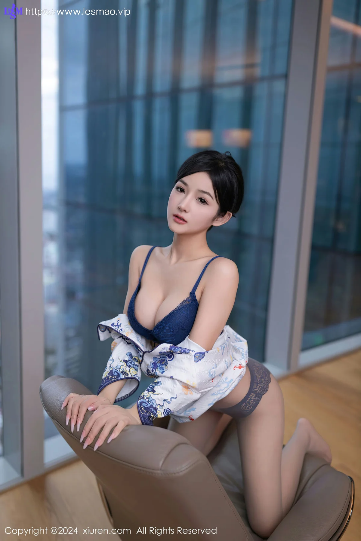 XiuRen 秀人 No.7933  谭小灵 白色空姐制服性感写真1 - 11