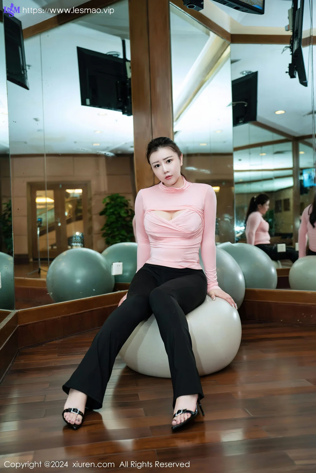 XiuRen 秀人 No.7943  王婉悠Queen 娇媚丰腴性感写真33 - 33
