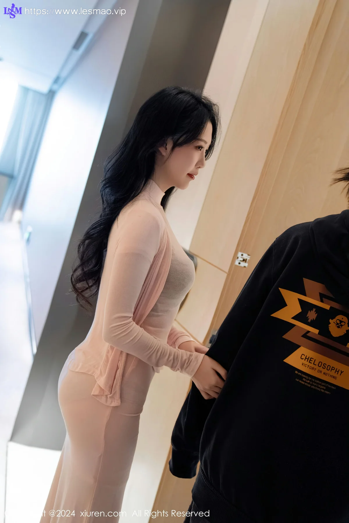 XiuRen 秀人 No.7945  利世 白色轻透上衣性感写真11 - 13