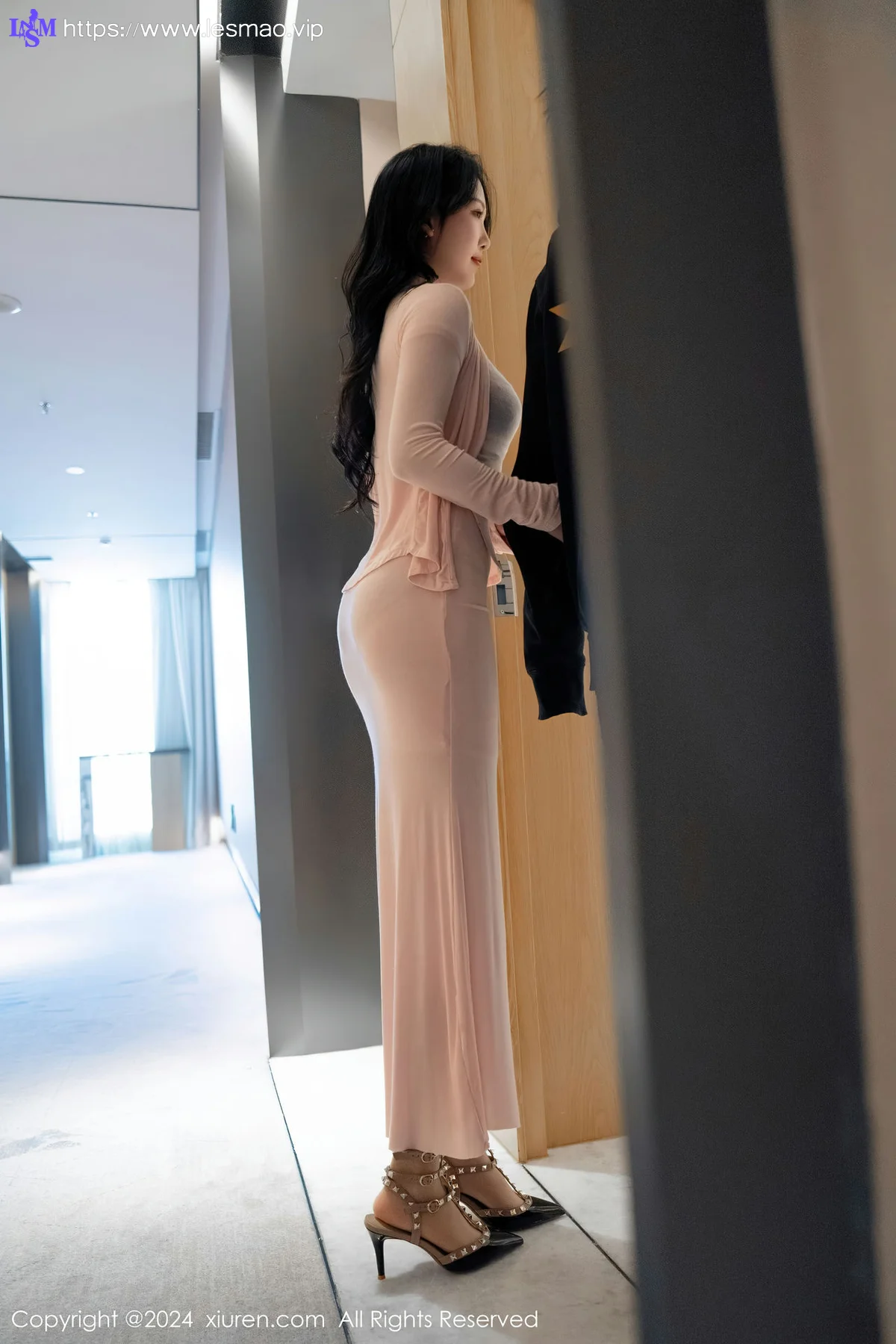 XiuRen 秀人 No.7945  利世 白色轻透上衣性感写真11 - 14