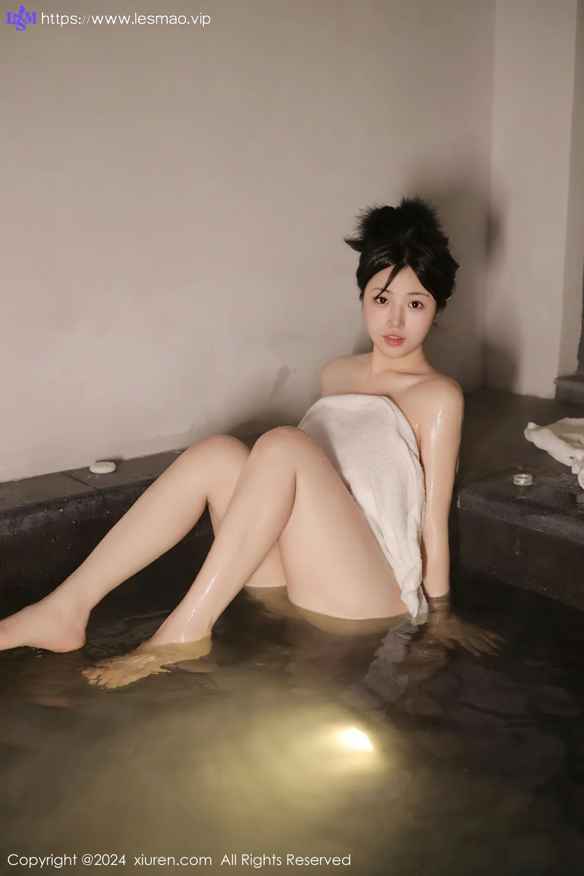 XiuRen 秀人 No.7977  陈小花 温泉场景拍摄首套写真111 - 4