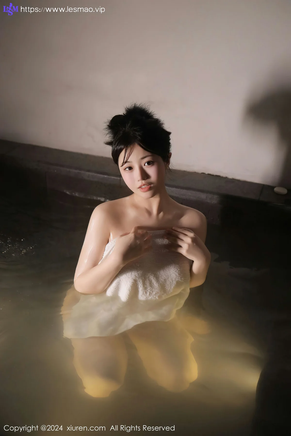XiuRen 秀人 No.7977  陈小花 温泉场景拍摄首套写真111 - 16
